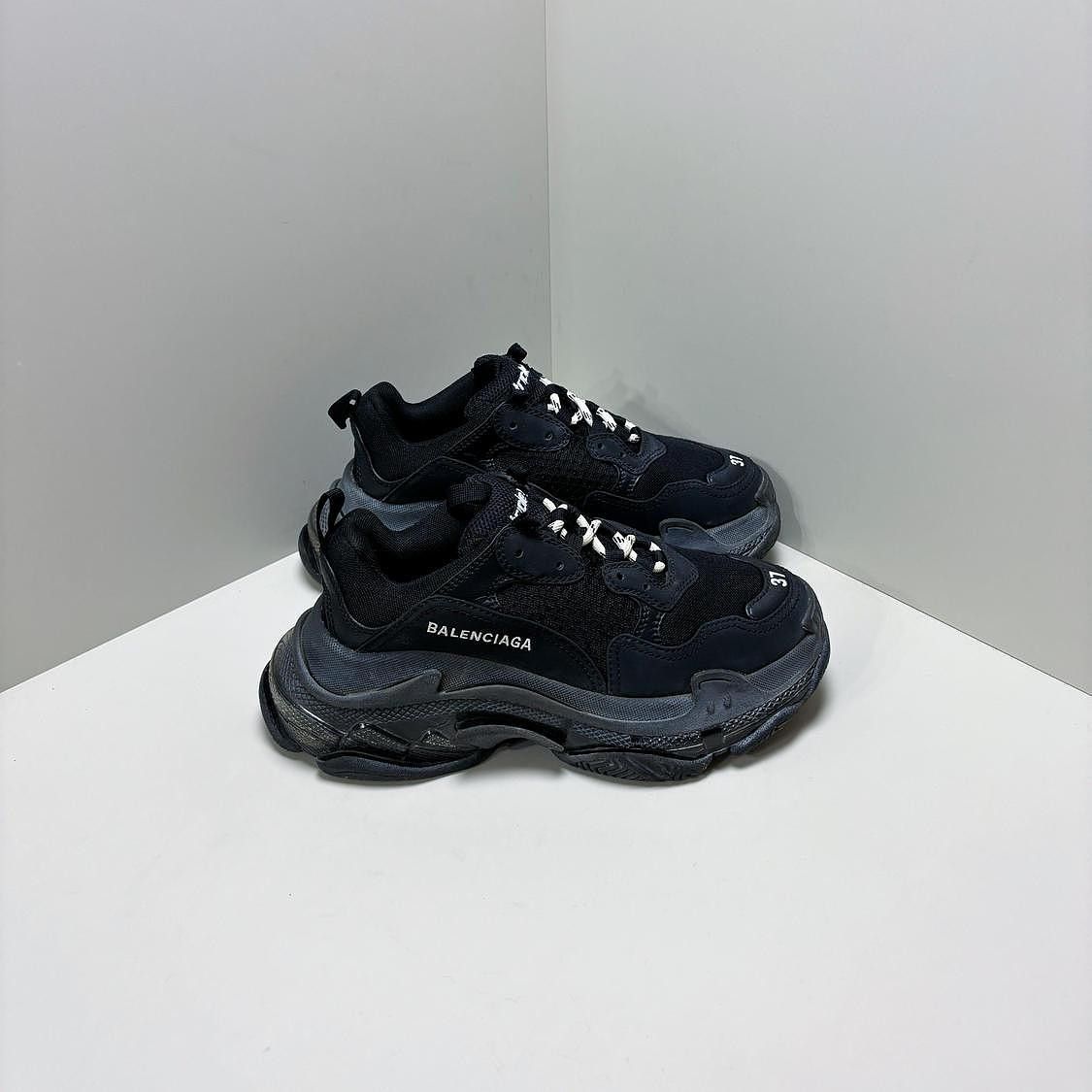 Balenciaga Balenciaga Triple S Sneakers Size 37 Size US 7 / IT 37 - 6 Thumbnail