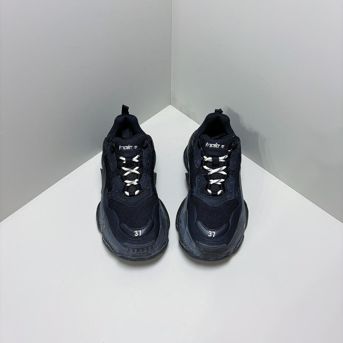 Balenciaga Balenciaga Triple S Sneakers Size 37 Size US 7 / IT 37 - 2 Thumbnail