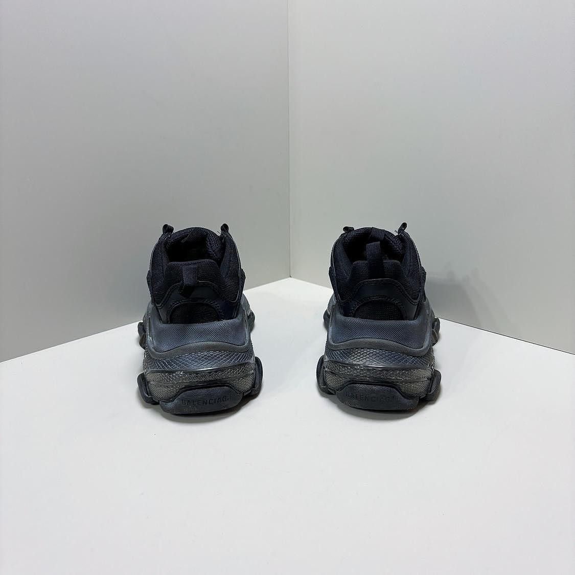 Balenciaga Balenciaga Triple S Sneakers Size 37 Size US 7 / IT 37 - 3 Thumbnail