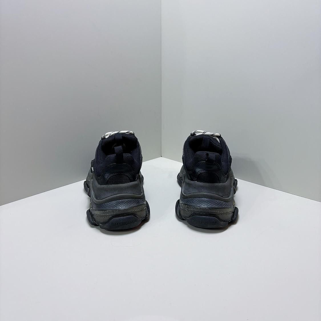 Balenciaga Balenciaga Triple S Low-Top Sneakers Size 38 Size US 7 / IT 37 - 3 Thumbnail