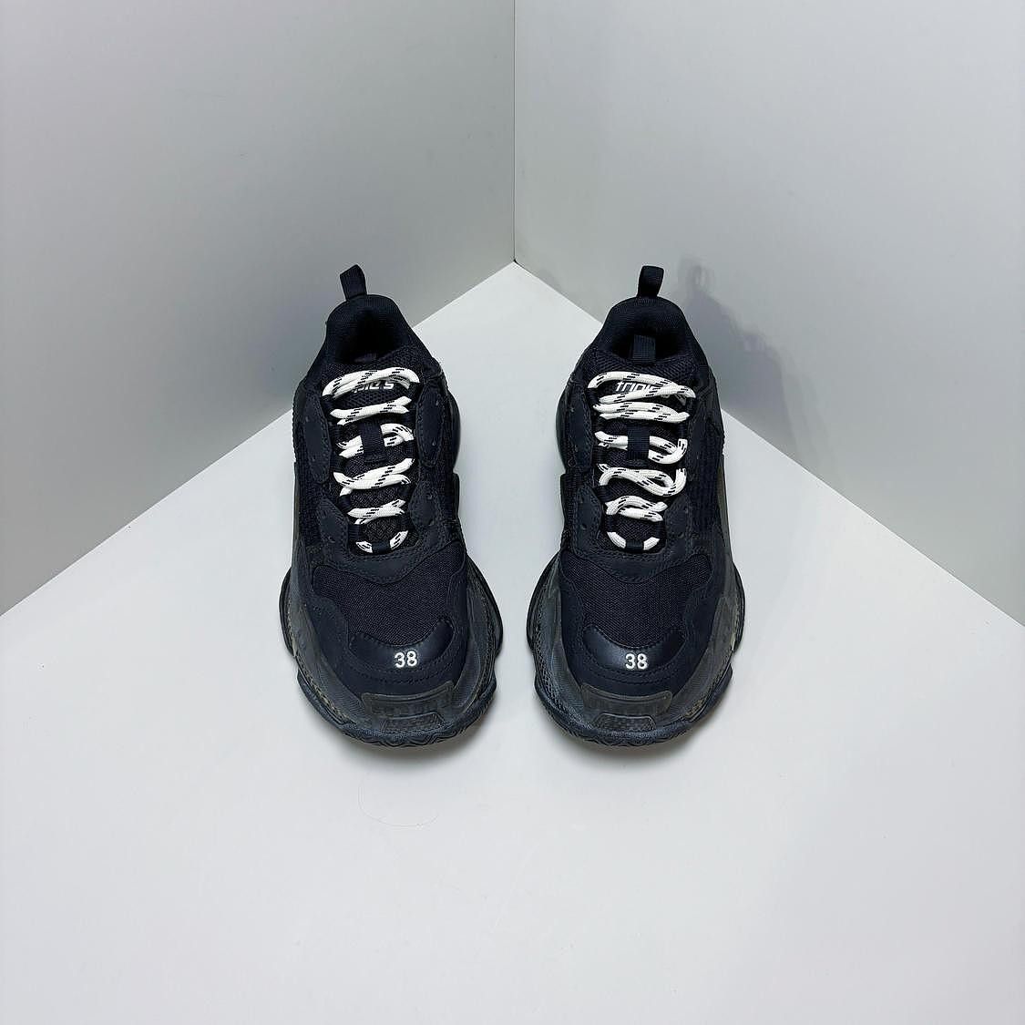 Balenciaga Balenciaga Triple S Low-Top Sneakers Size 38 Size US 7 / IT 37 - 2 Thumbnail