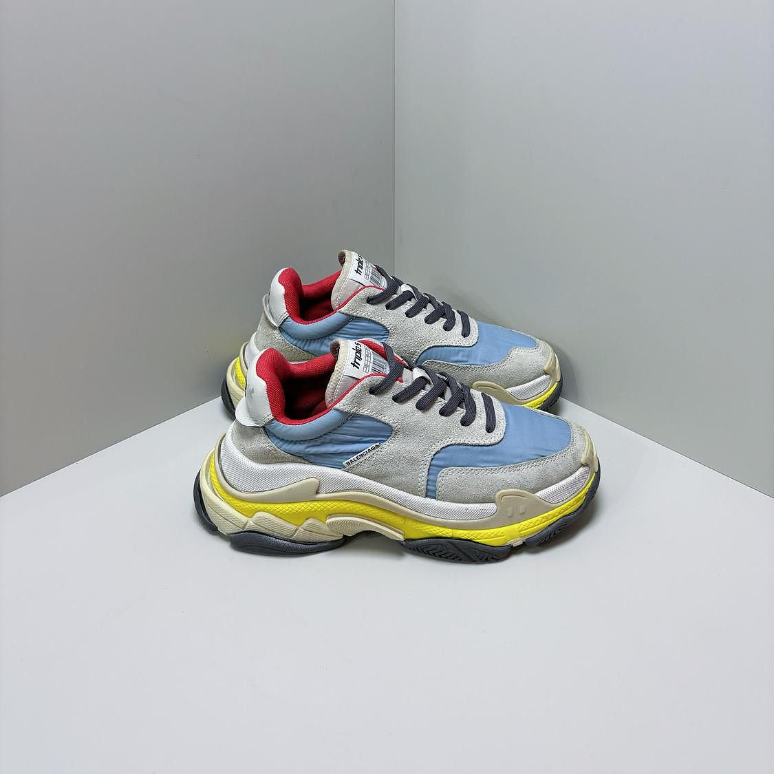 Balenciaga Balenciaga Triple S Multi-Color Sneakers Size 36 Size US 6 / IT 36 - 6 Thumbnail