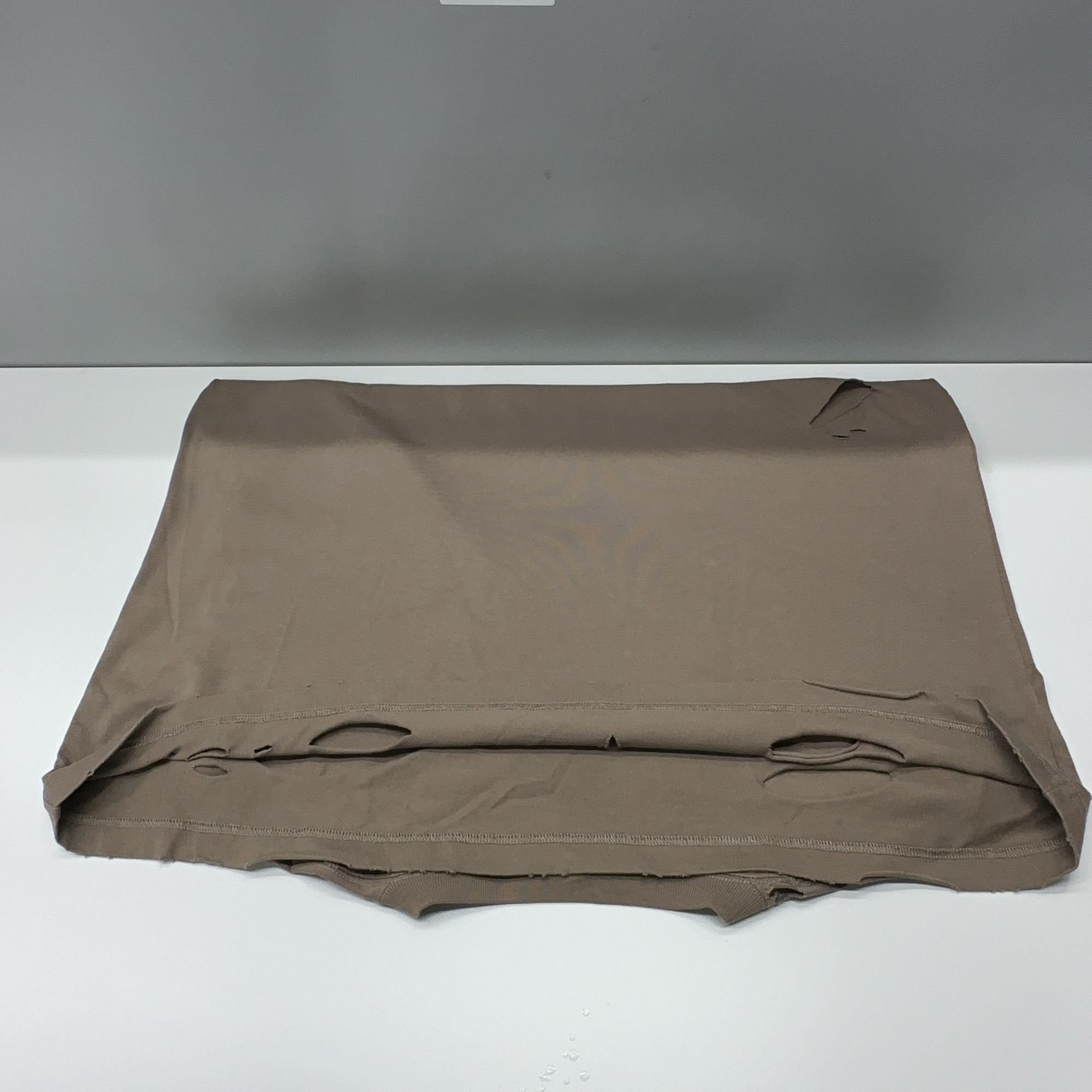 Balenciaga Balenciaga Distressed Logo Short Sleeve T-Shirt Size S Size US S / EU 44-46 / 1 - 8 Thumbnail