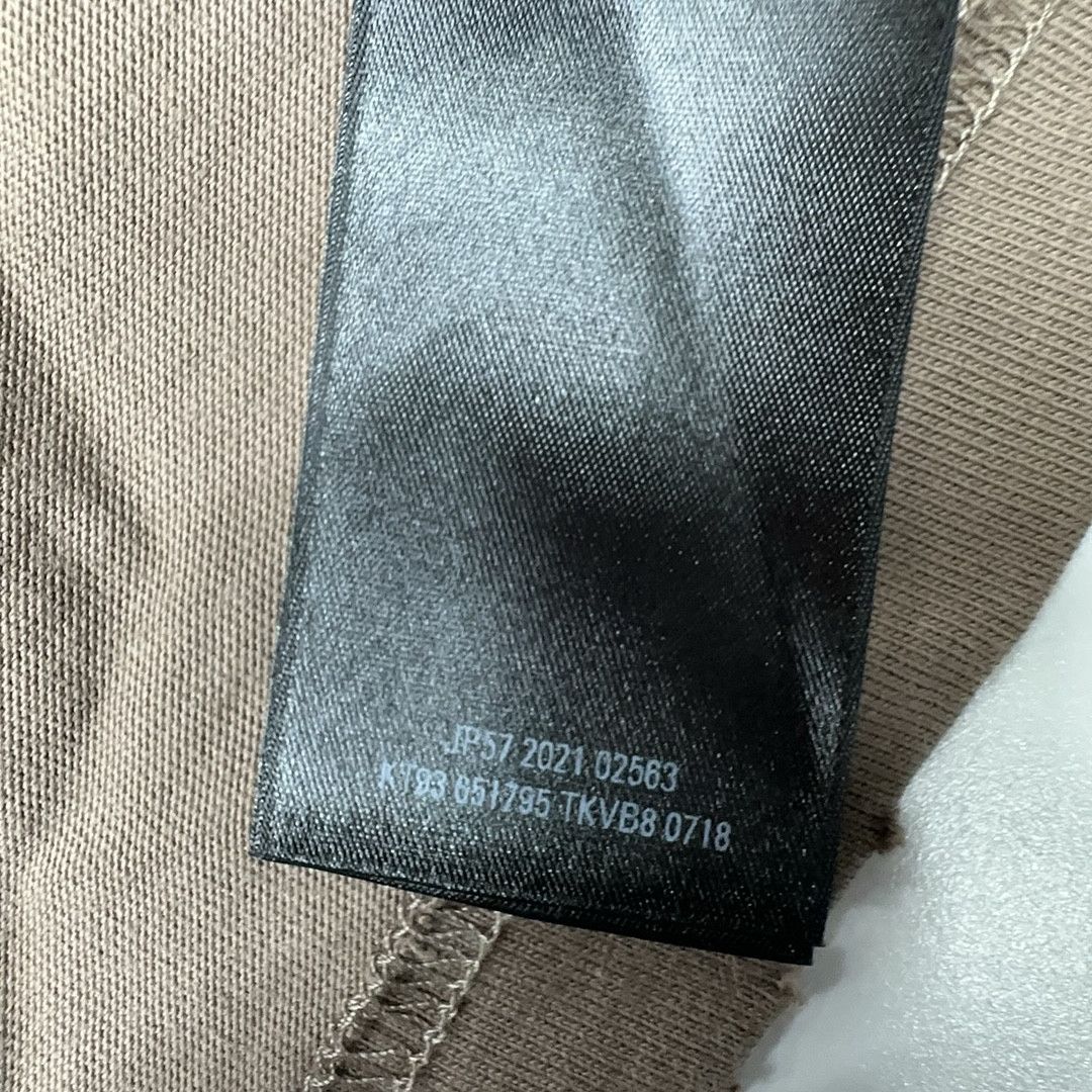 Balenciaga Balenciaga Distressed Logo Short Sleeve T-Shirt Size S Size US S / EU 44-46 / 1 - 4 Thumbnail