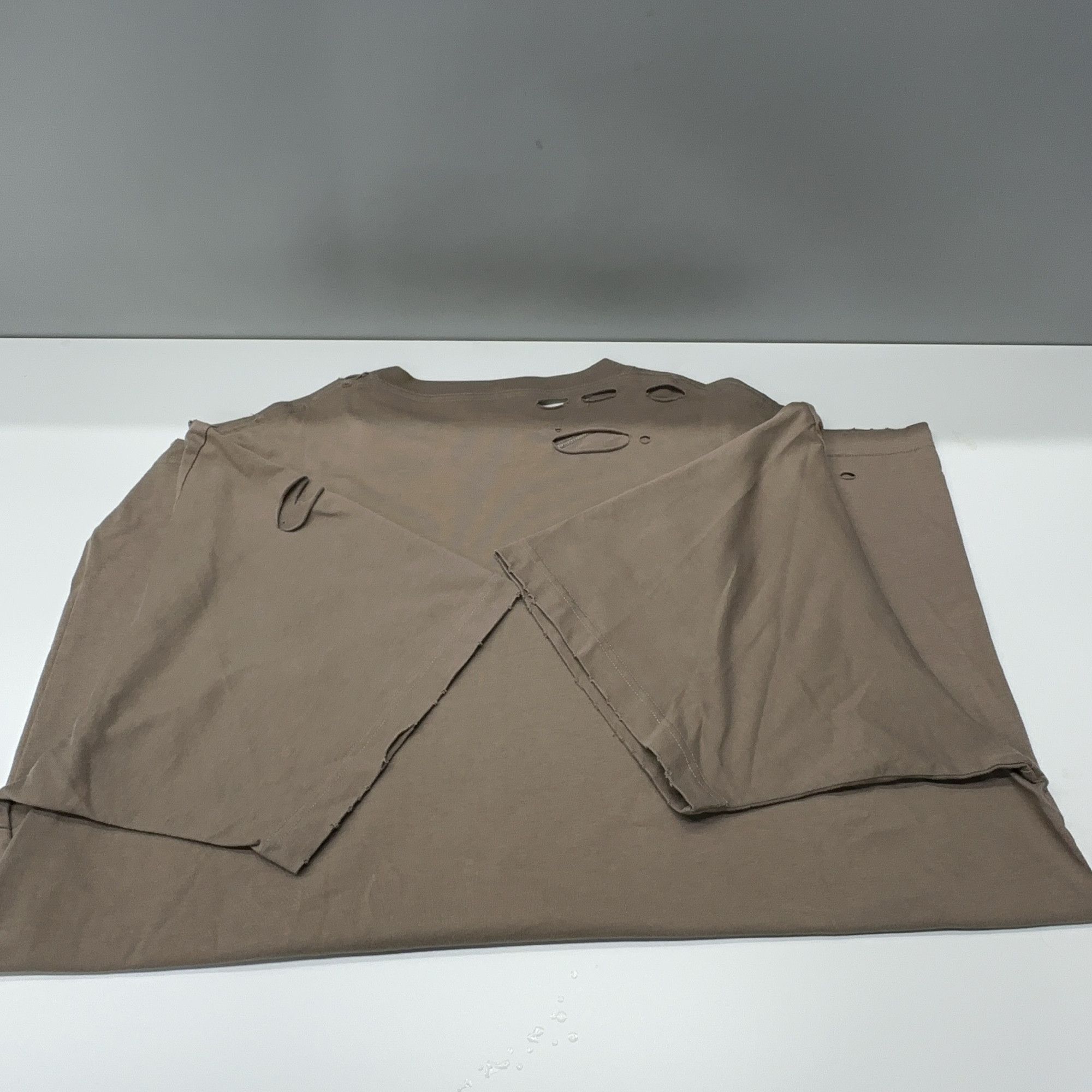 Balenciaga Balenciaga Distressed Logo Short Sleeve T-Shirt Size S Size US S / EU 44-46 / 1 - 10 Thumbnail