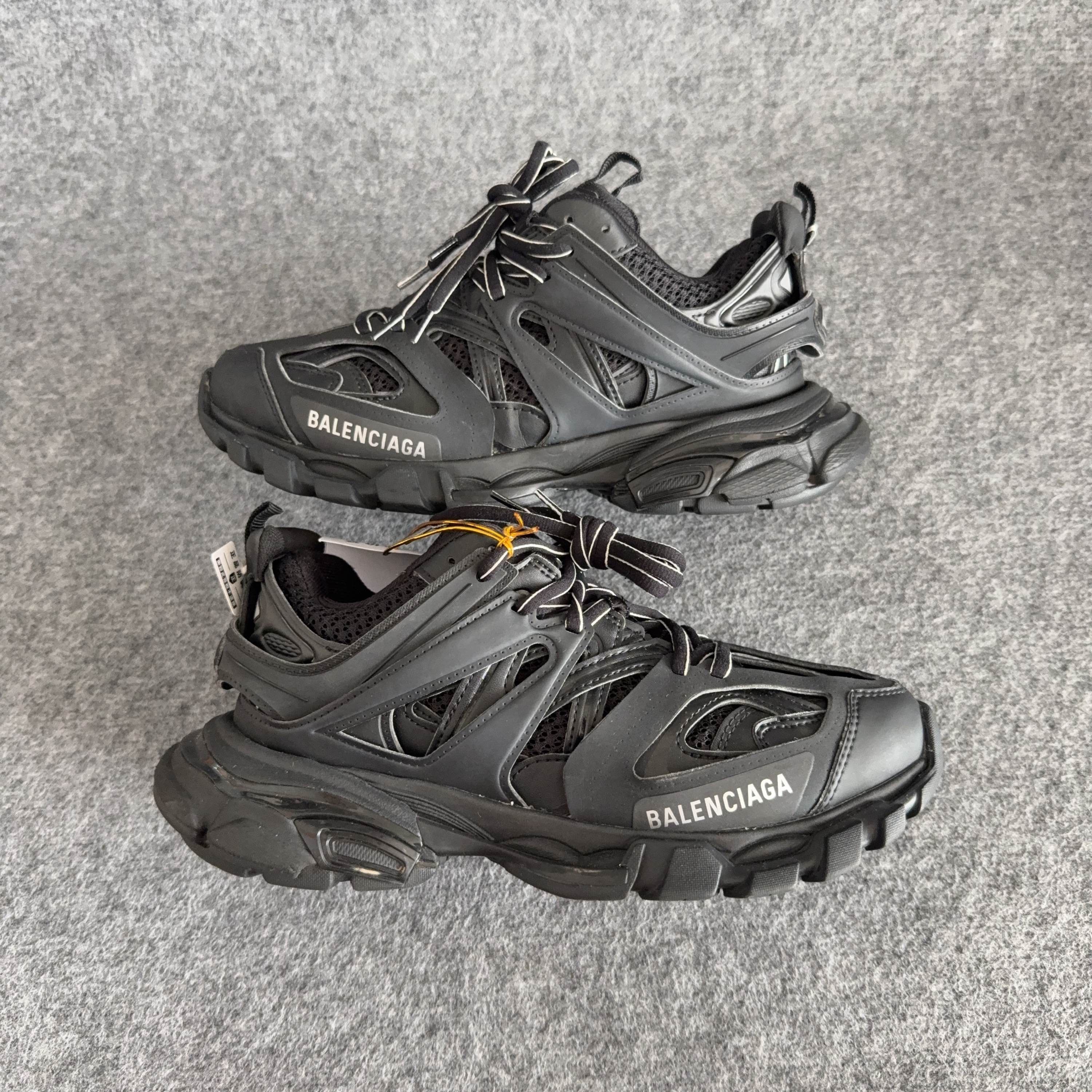 Balenciaga Balenciaga Track Low-Top Sneakers Black Size 37 Size US 7 / IT 37 - 7 Thumbnail