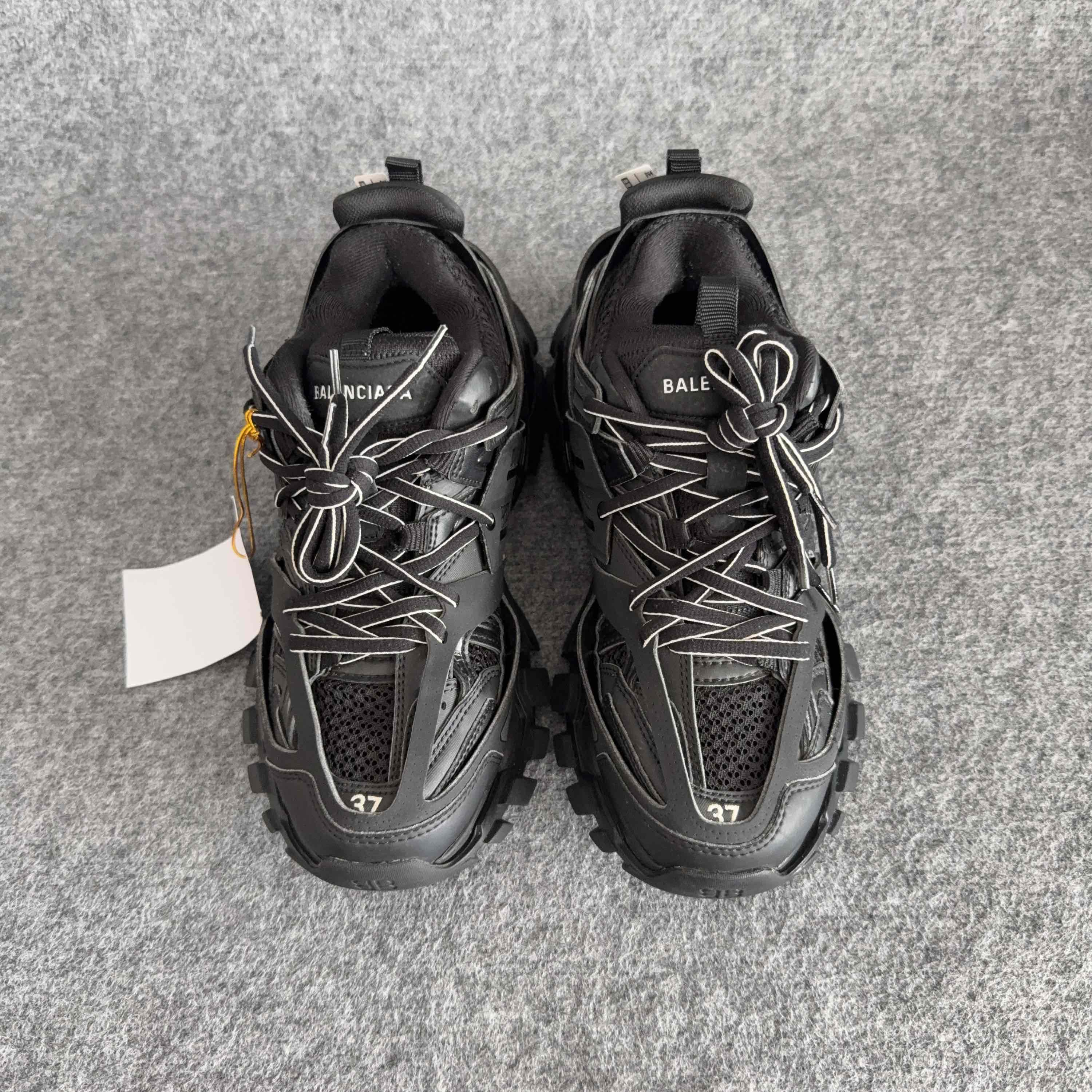 Balenciaga Balenciaga Track Low-Top Sneakers Black Size 37 Size US 7 / IT 37 - 2 Thumbnail