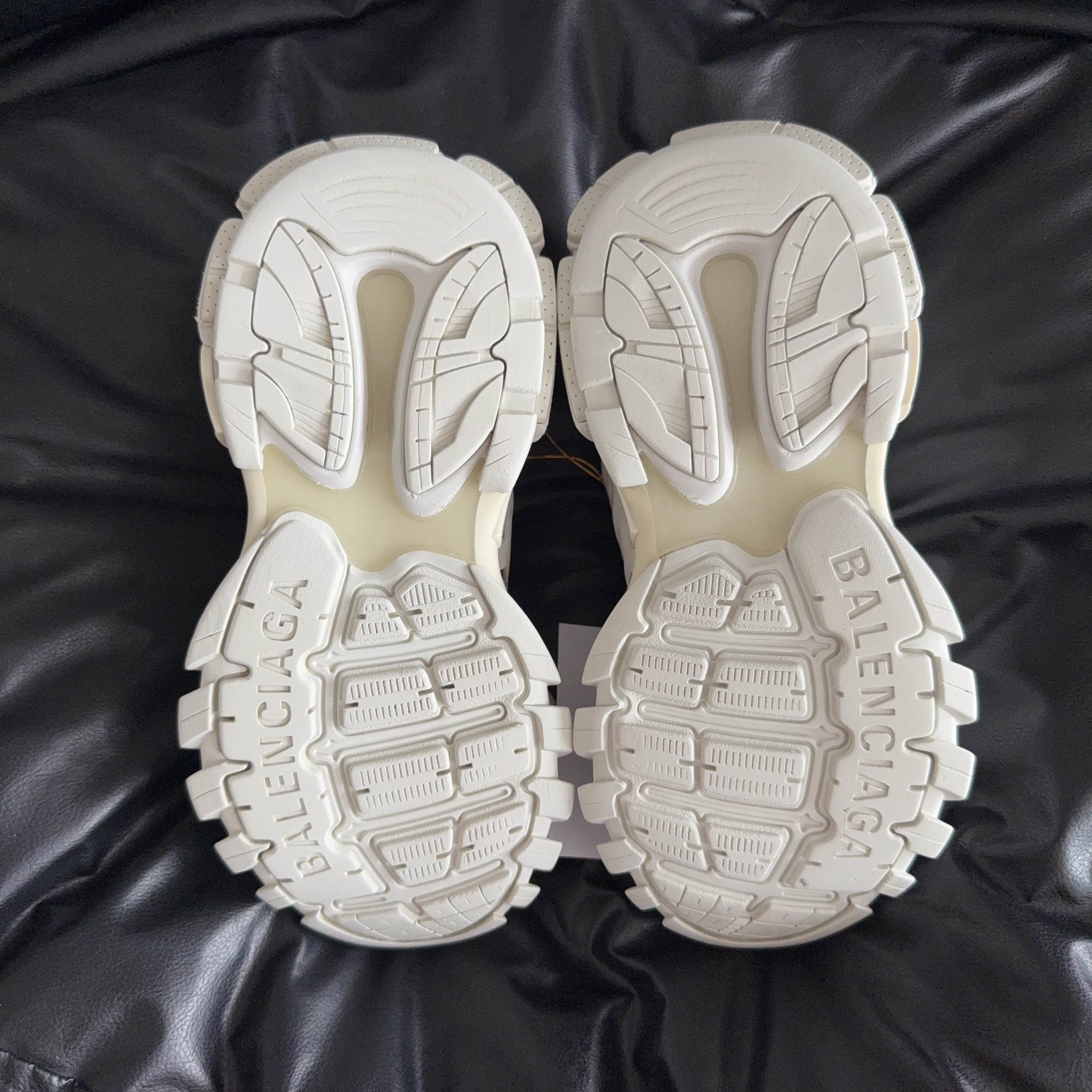 Balenciaga Balenciaga Track Sneakers White Size 38 Size US 8 / IT 38 - 4 Thumbnail