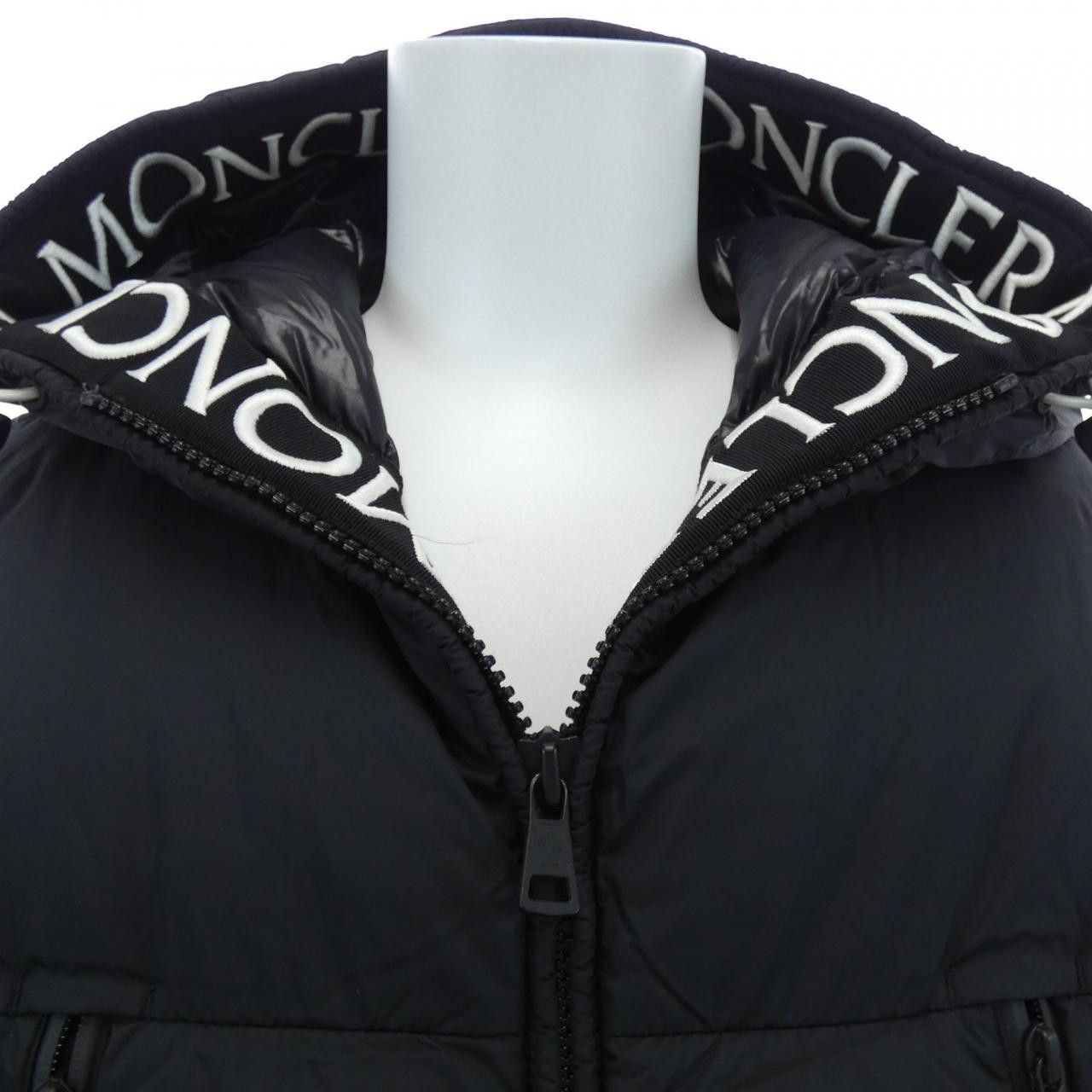 Moncler Moncler Moncler MONTCLA Down Jacket Textile Outerwear MONTCLA DUTY FREE for USA Size ONE SIZE - 6 Thumbnail