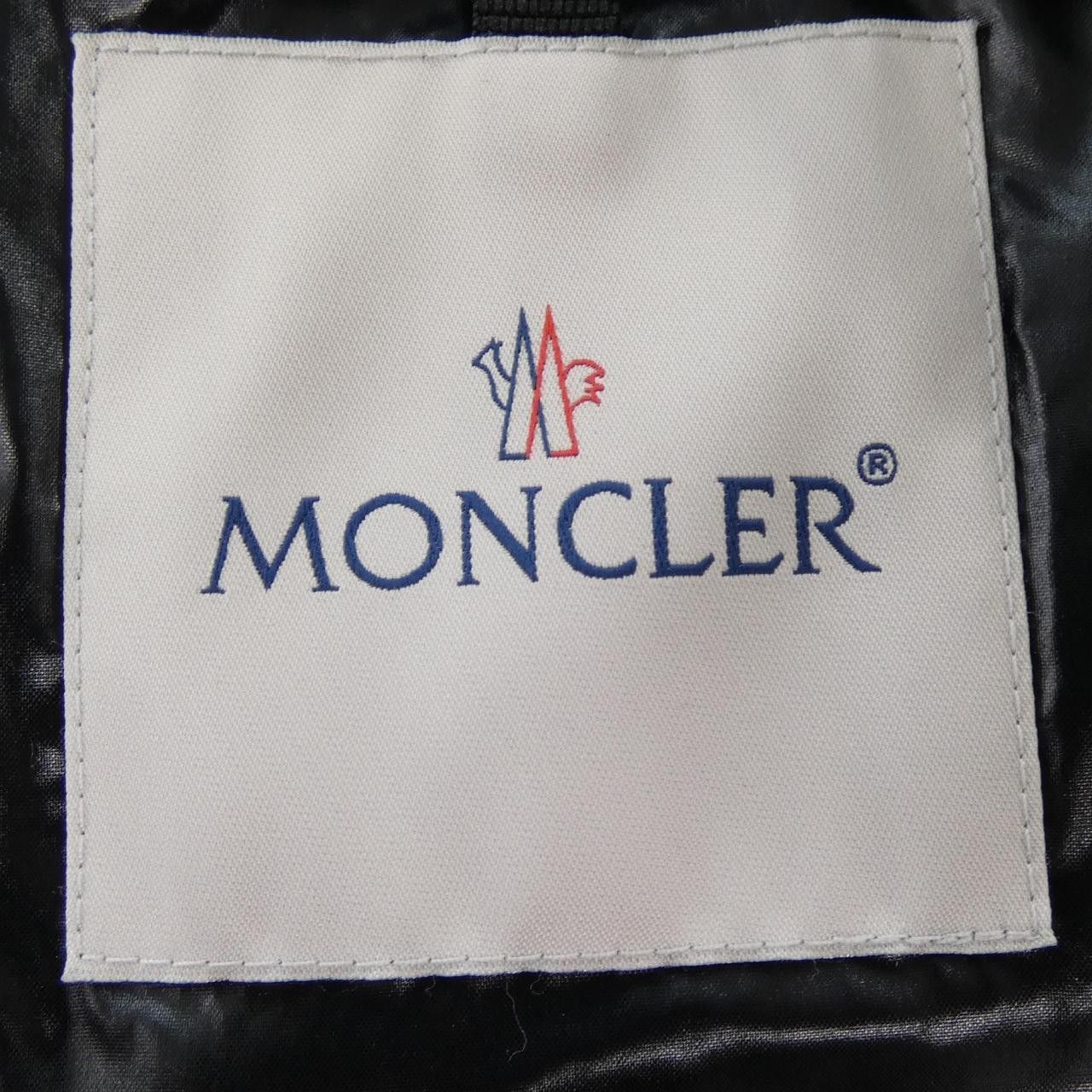 Moncler Moncler Moncler MONTCLA Down Jacket Others Outerwear MONTCLA DUTY FREE for USA Size ONE SIZE - 5 Thumbnail
