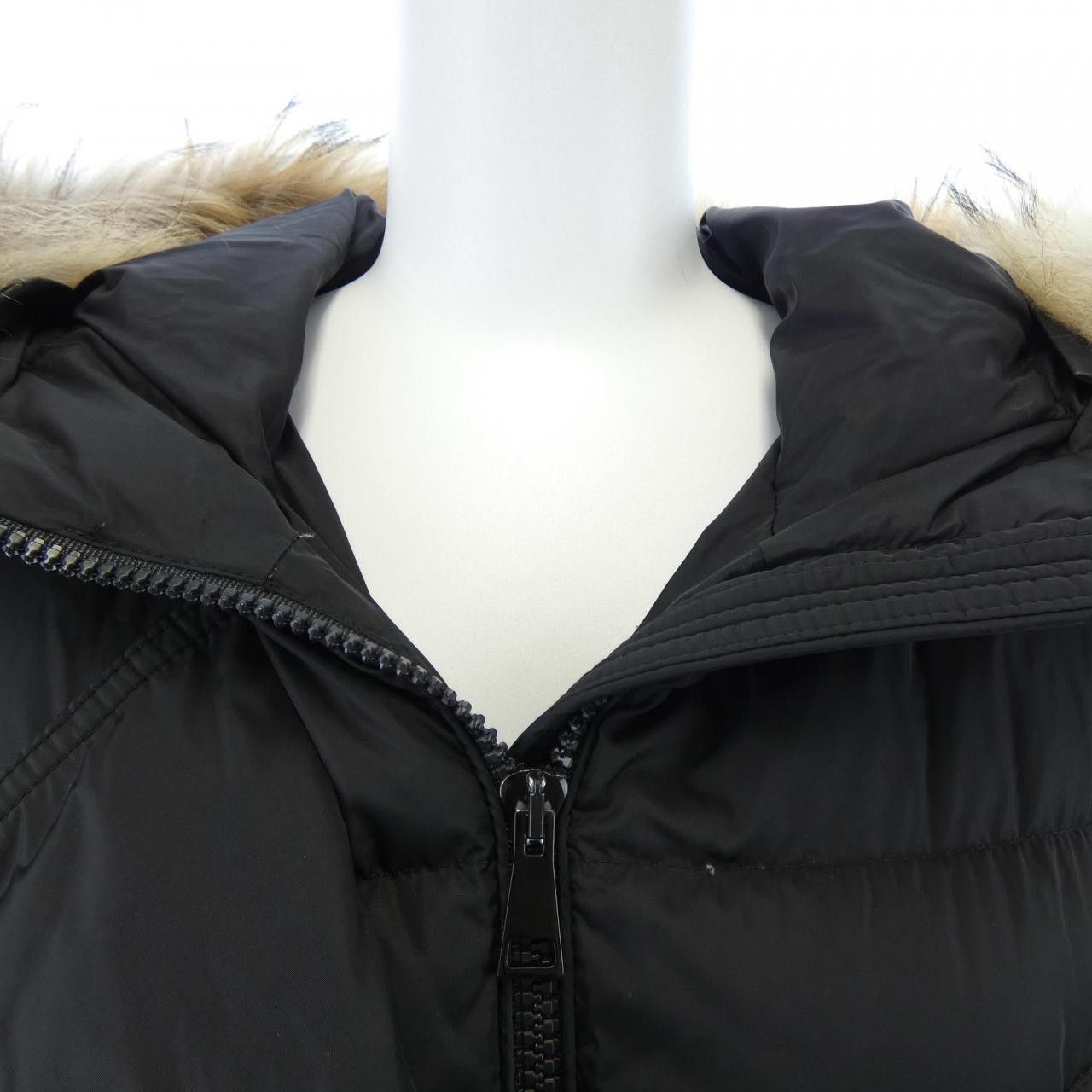 Moncler Moncler Moncler KHLOE Down Coat Textile Outerwear KHLOE DUTY FREE for USA Size ONE SIZE - 6 Thumbnail