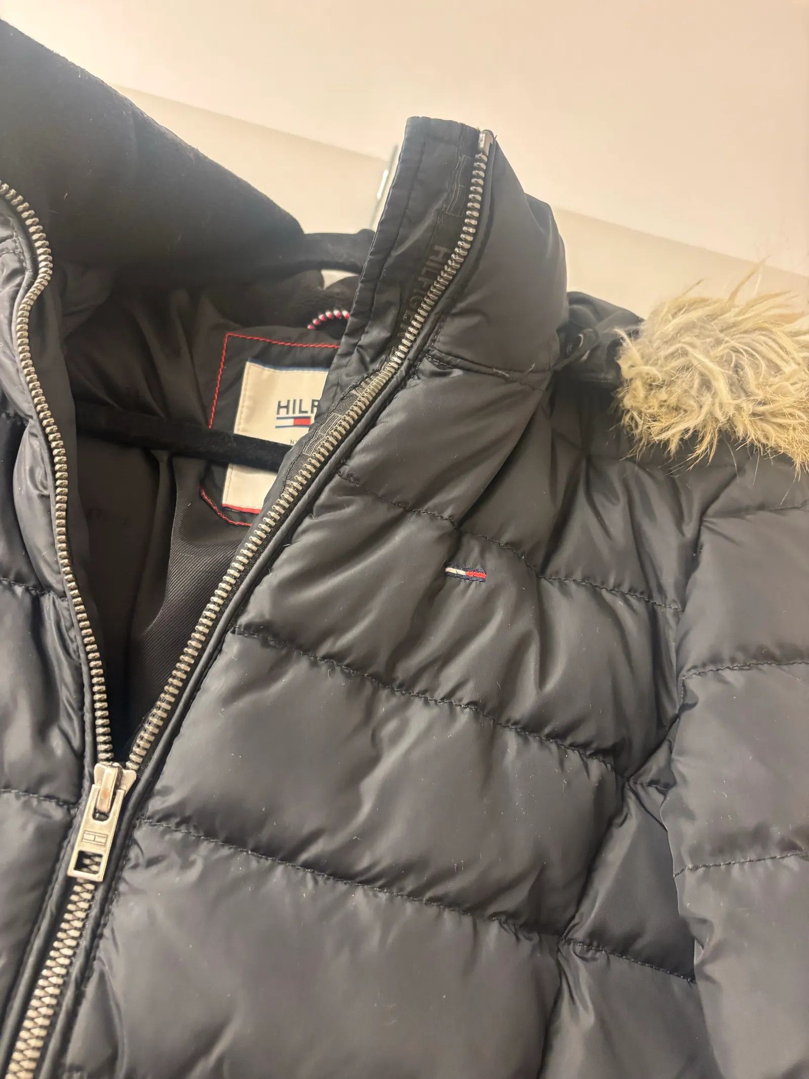 Tommy Hilfiger Tommy Hilfiger Down Jacket Size XS / US 0-2 / IT 36-38 - 2 Thumbnail