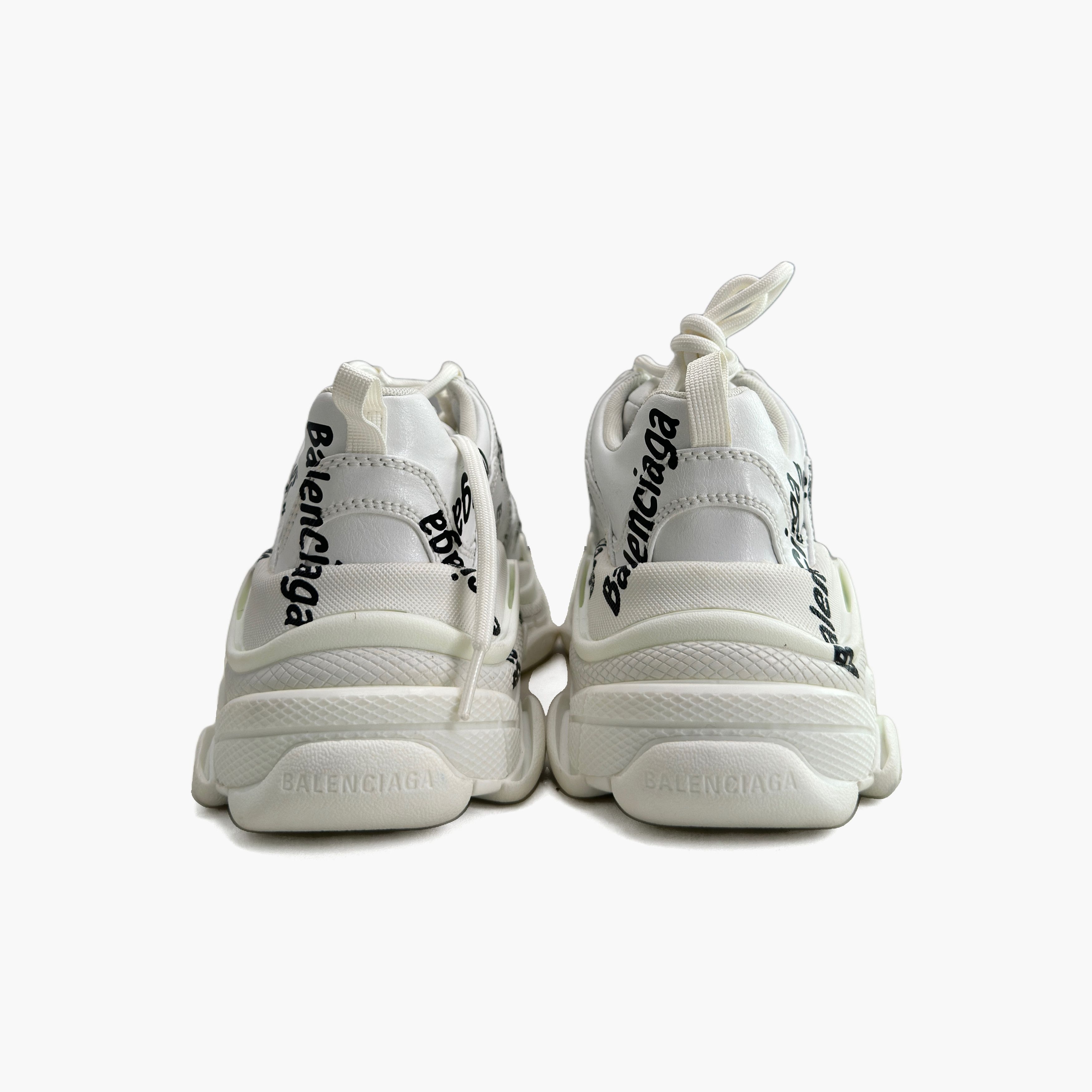 Balenciaga Balenciaga Logo Print Triple S Sneakers Size 37 Size US 7 / IT 37 - 6 Thumbnail