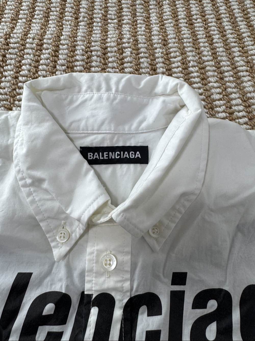 Balenciaga Balenciaga Donate Logo Graphic Button Up Shirt Size XS Size US XS / EU 42 / 0 - 12 Thumbnail