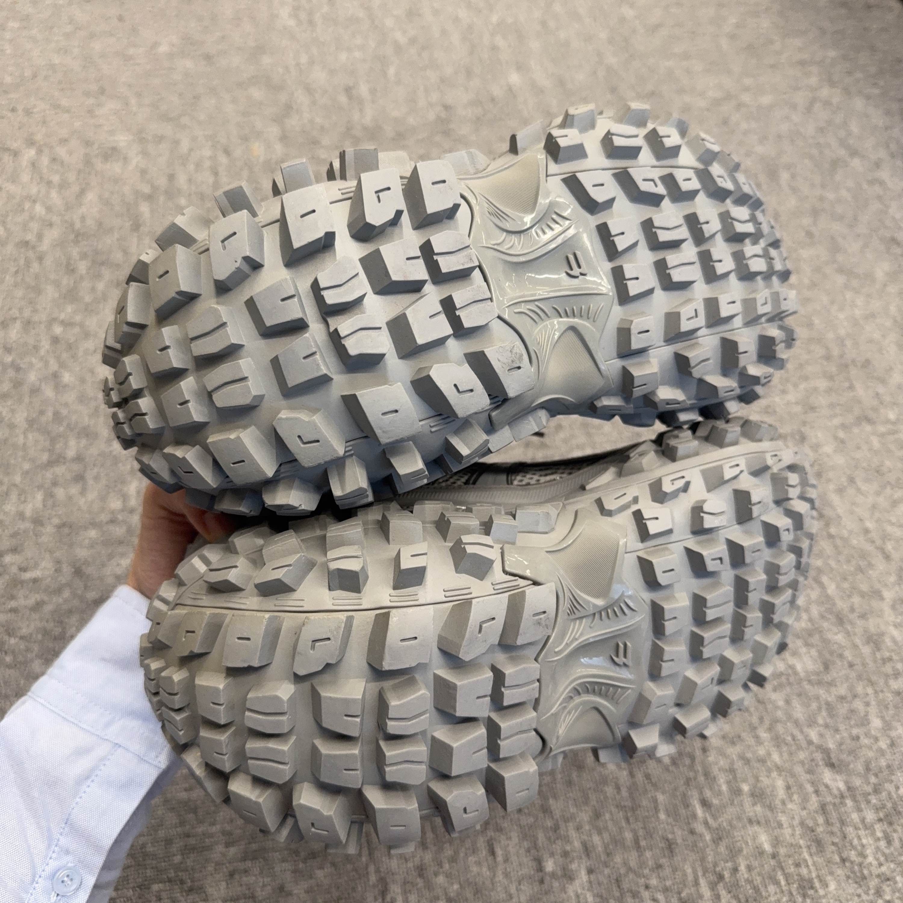 Balenciaga Balenciaga Bouncer Low-Top Sneakers Gray Size 8 Size US 8 / EU 41 - 4 Thumbnail