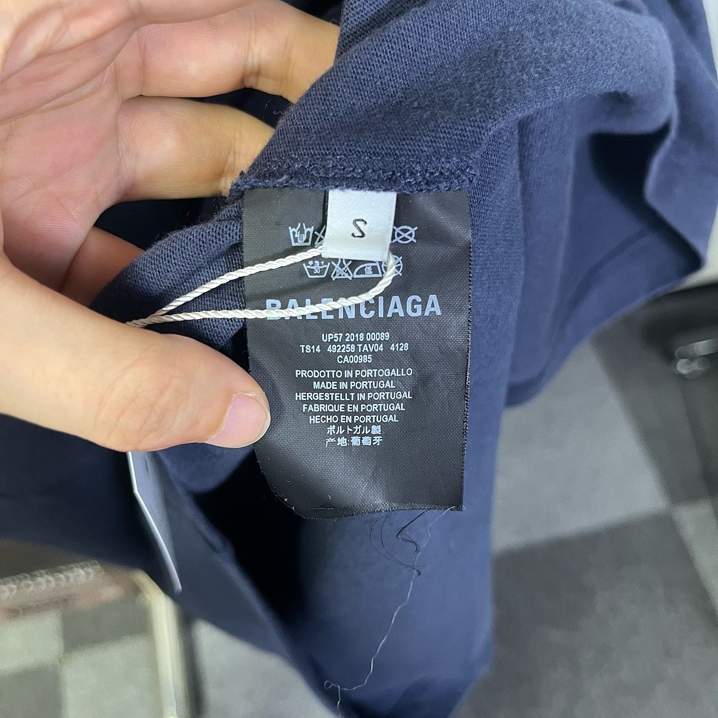 Balenciaga Balenciaga Wreath Logo T-Shirt Size S Size US S / EU 44-46 / 1 - 4 Thumbnail