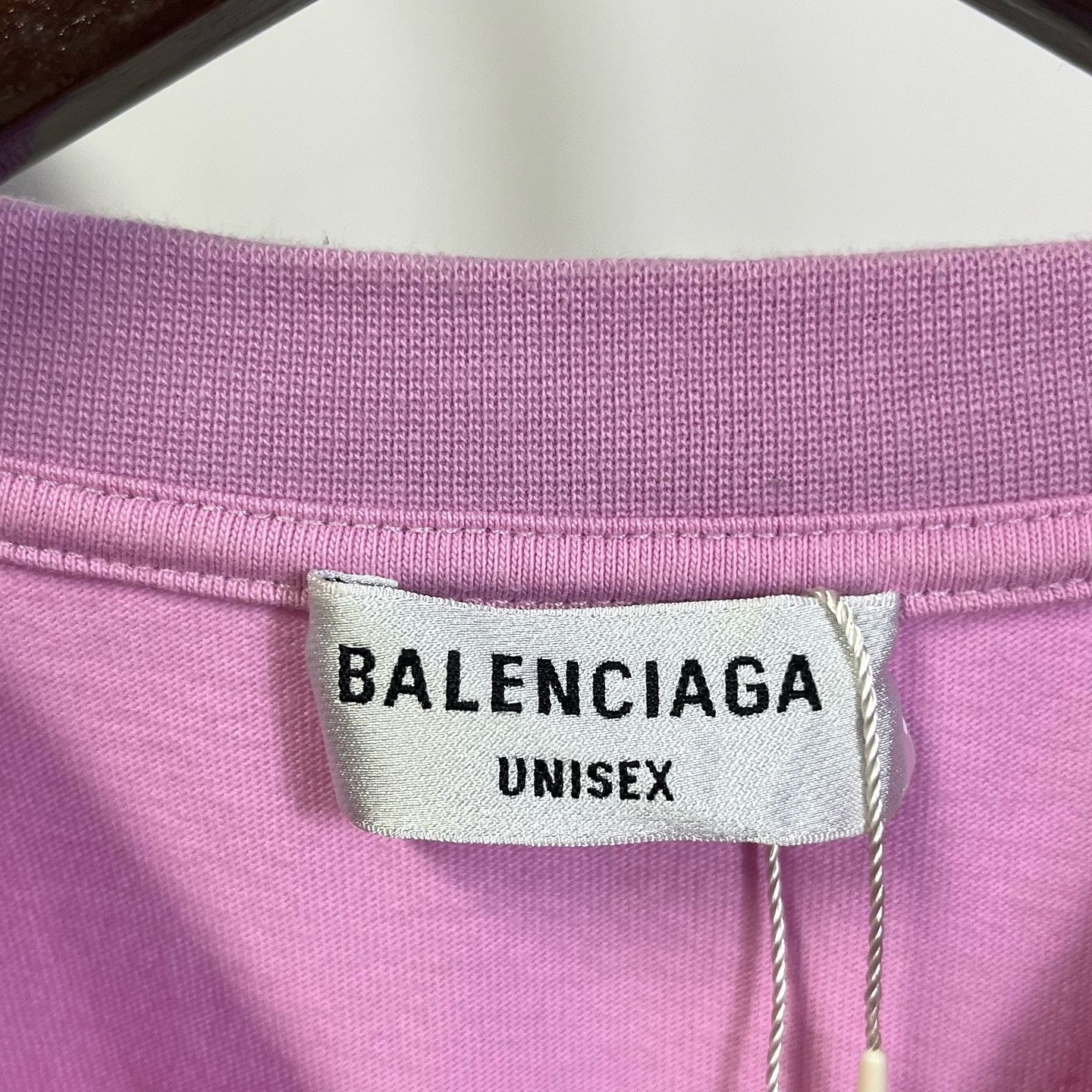 Balenciaga Balenciaga Embossed Logo T-Shirt Pink Size S Size US S / EU 44-46 / 1 - 3 Thumbnail