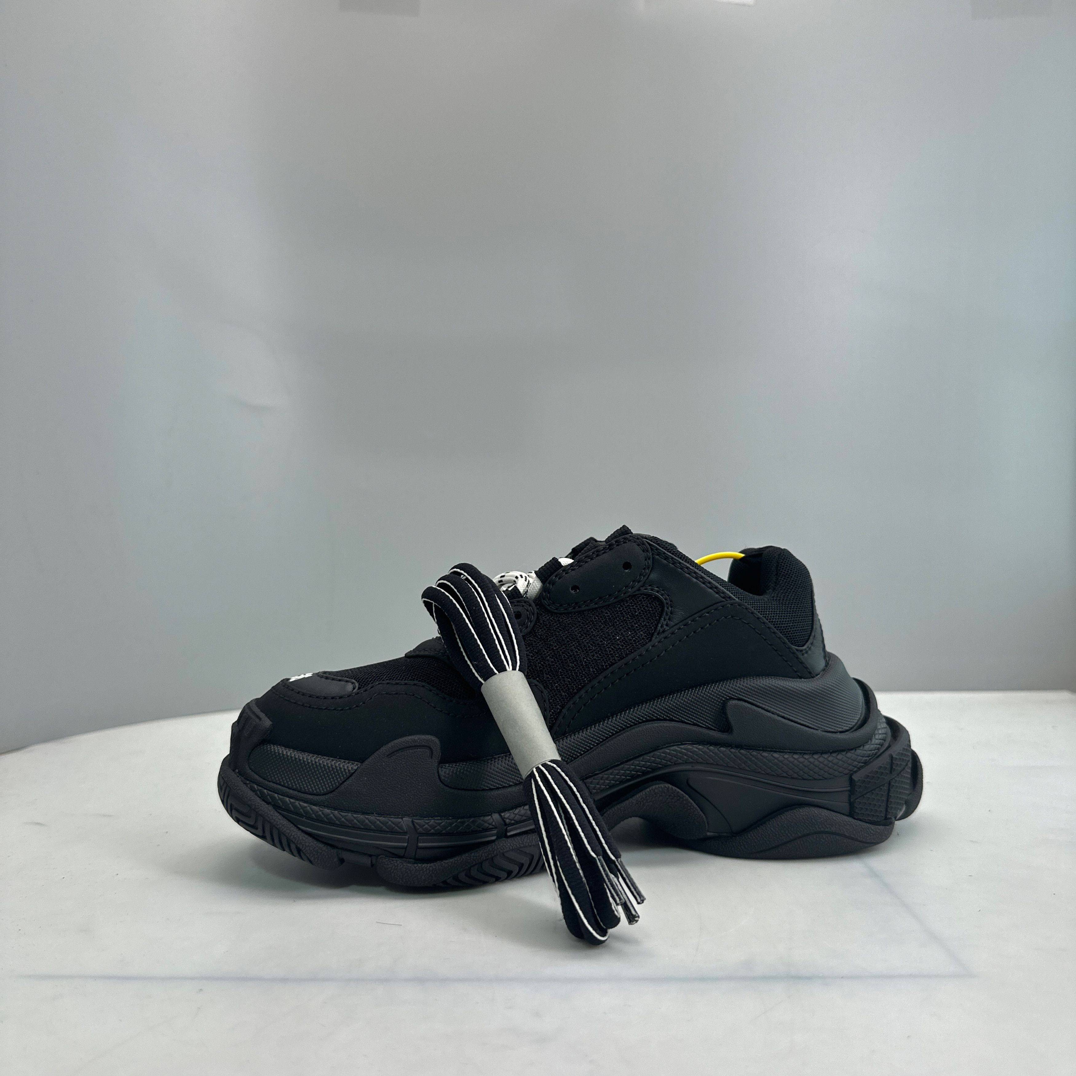 Balenciaga Balenciaga Triple S Black Sneakers Size 36 Size US 6 / IT 36 - 10 Thumbnail