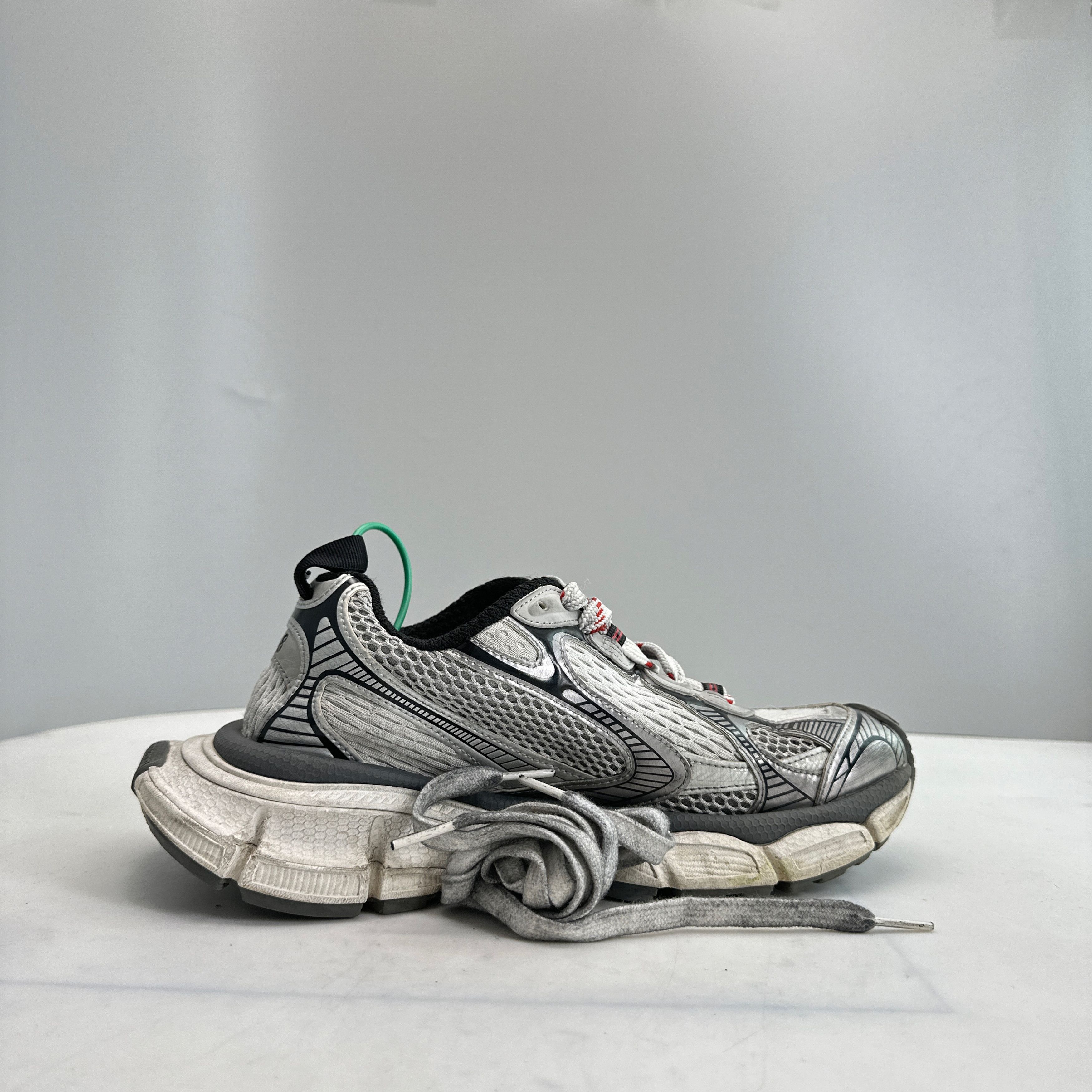 Balenciaga Balenciaga 3XL Sneakers Size 38 Size US 8 / IT 38 - 10 Thumbnail