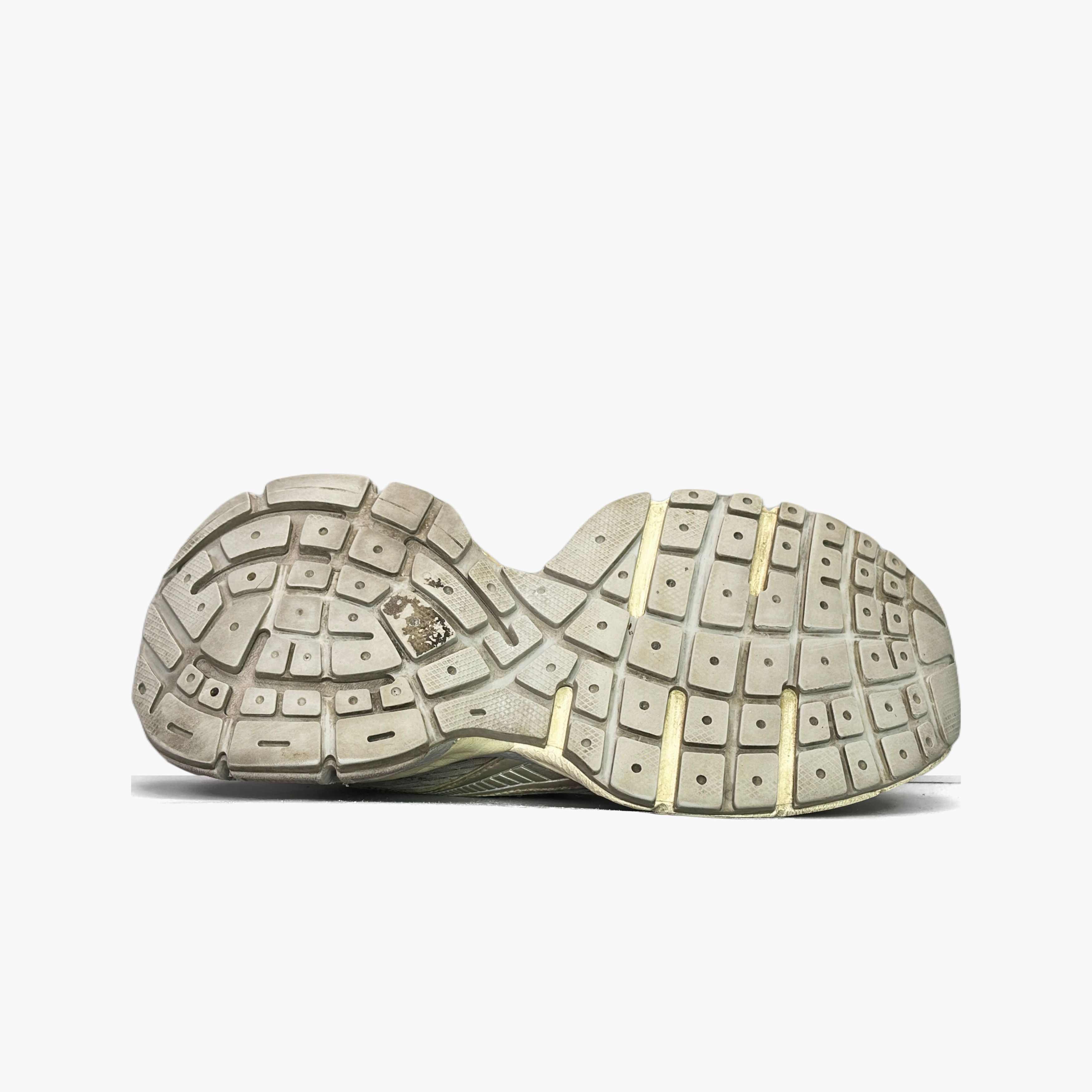 Balenciaga Balenciaga 3XL Sneakers Size 41 Size US 8 / EU 41 - 7 Thumbnail