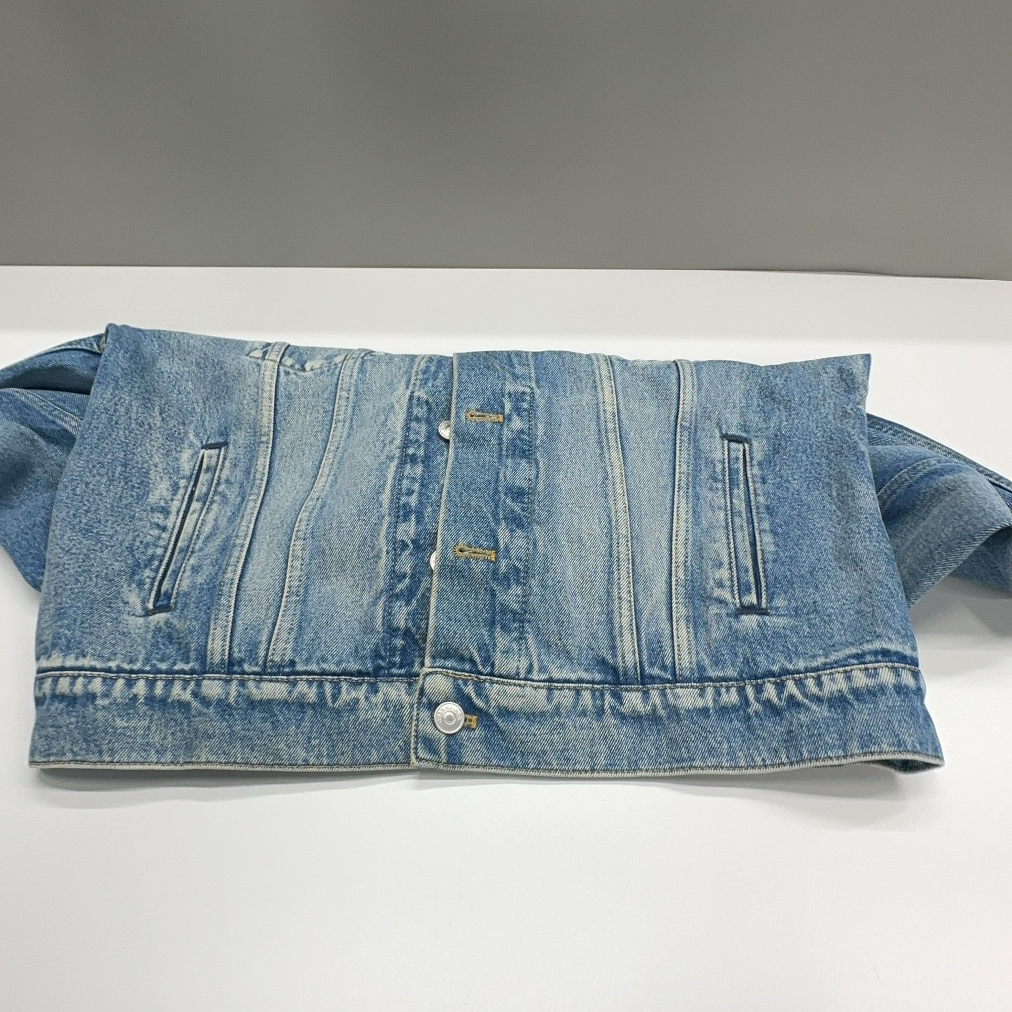 Balenciaga Balenciaga Logo Denim Jacket Size 52 Size US L / EU 52-54 / 3 - 8 Thumbnail
