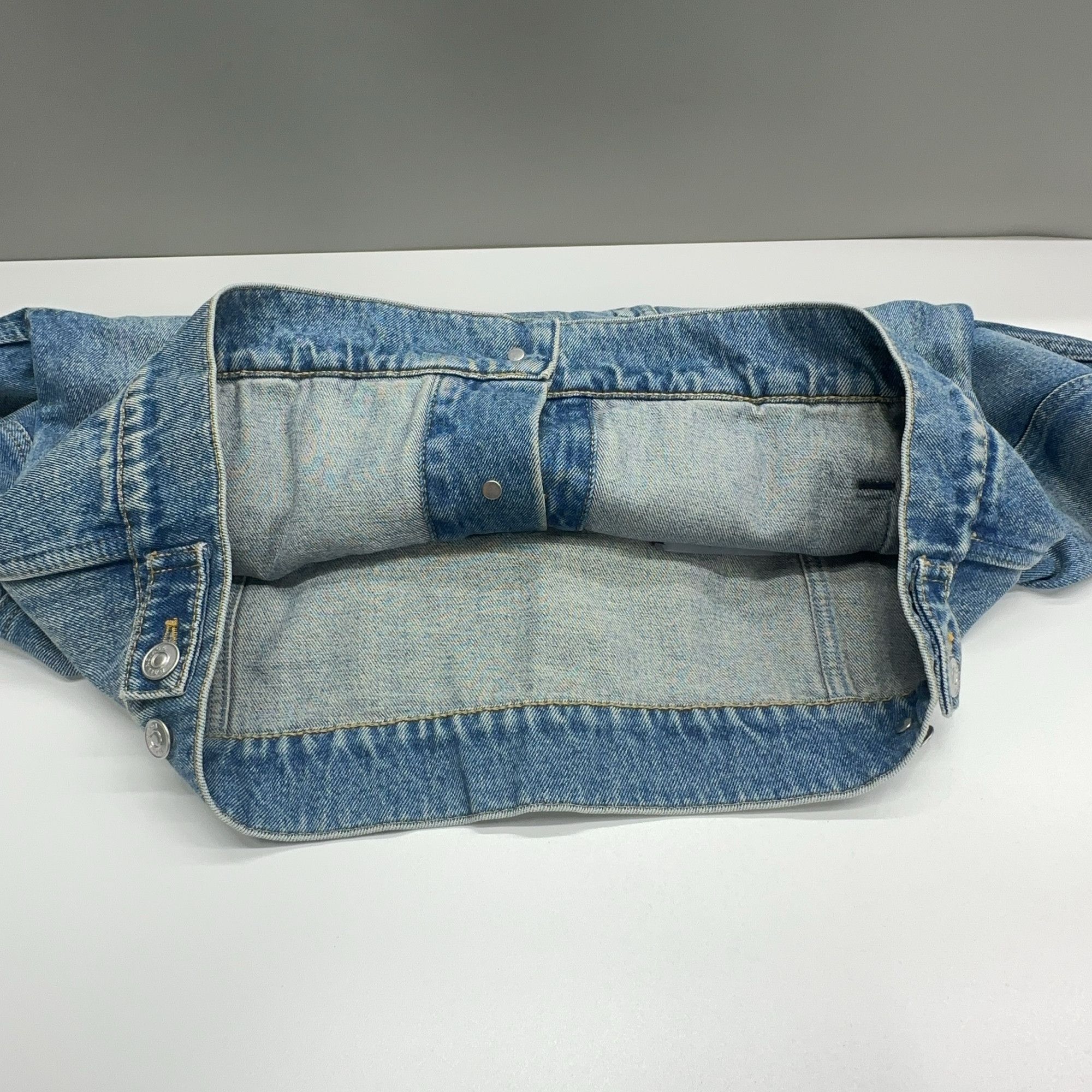 Balenciaga Balenciaga Logo Denim Jacket Size 52 Size US L / EU 52-54 / 3 - 9 Thumbnail