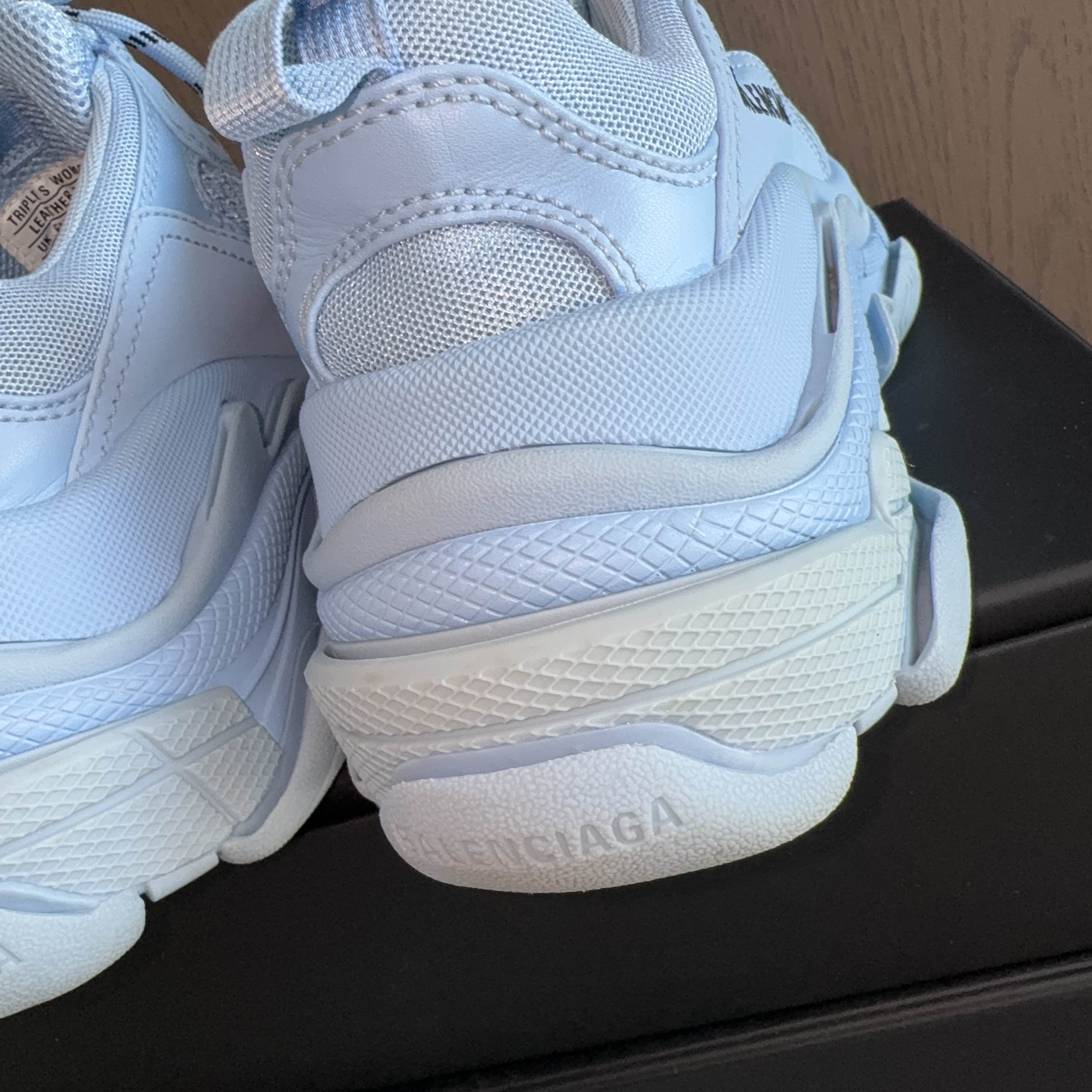 Balenciaga Balenciaga Triple S Sneakers Size 38 Size US 8 / IT 38 - 14 Thumbnail