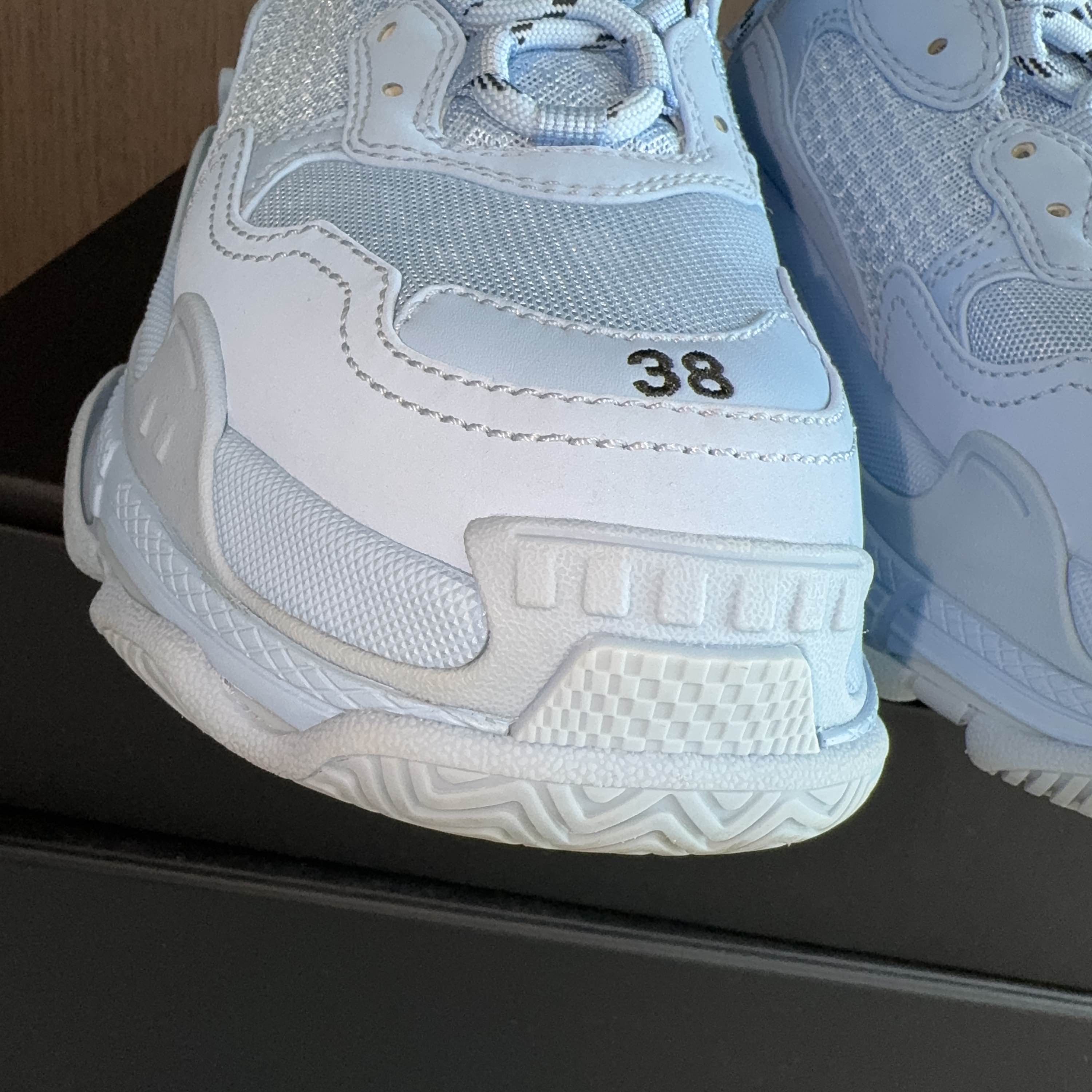 Balenciaga Balenciaga Triple S Sneakers Size 38 Size US 8 / IT 38 - 8 Thumbnail