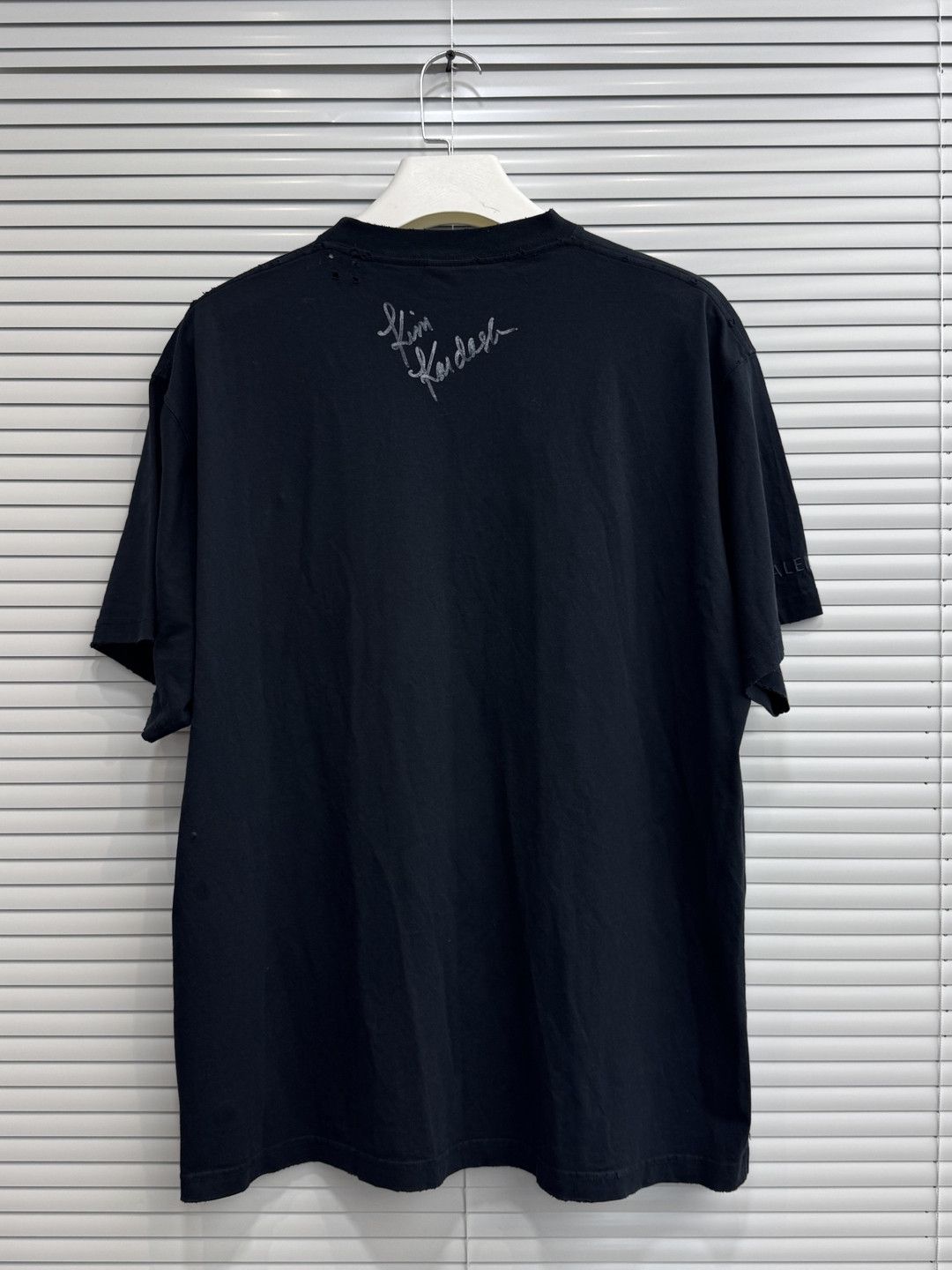 Balenciaga Balenciaga Kim Kardashian Graphic T-Shirt Size S Size US S / EU 44-46 / 1 - 2 Thumbnail