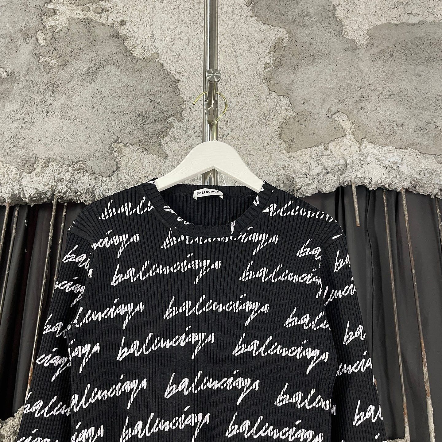 Balenciaga Balenciaga Script Logo Knit Sweater Size S Size S / US 4 / IT 40 - 5 Thumbnail