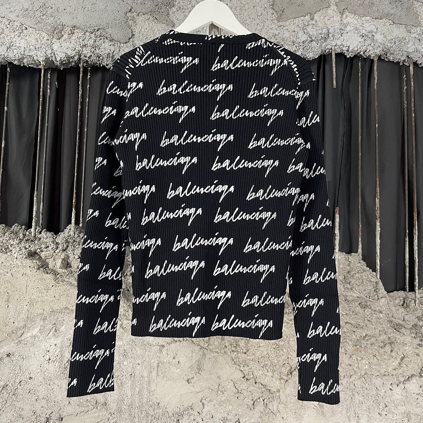Balenciaga Balenciaga Script Logo Knit Sweater Size S Size S / US 4 / IT 40 - 2 Thumbnail