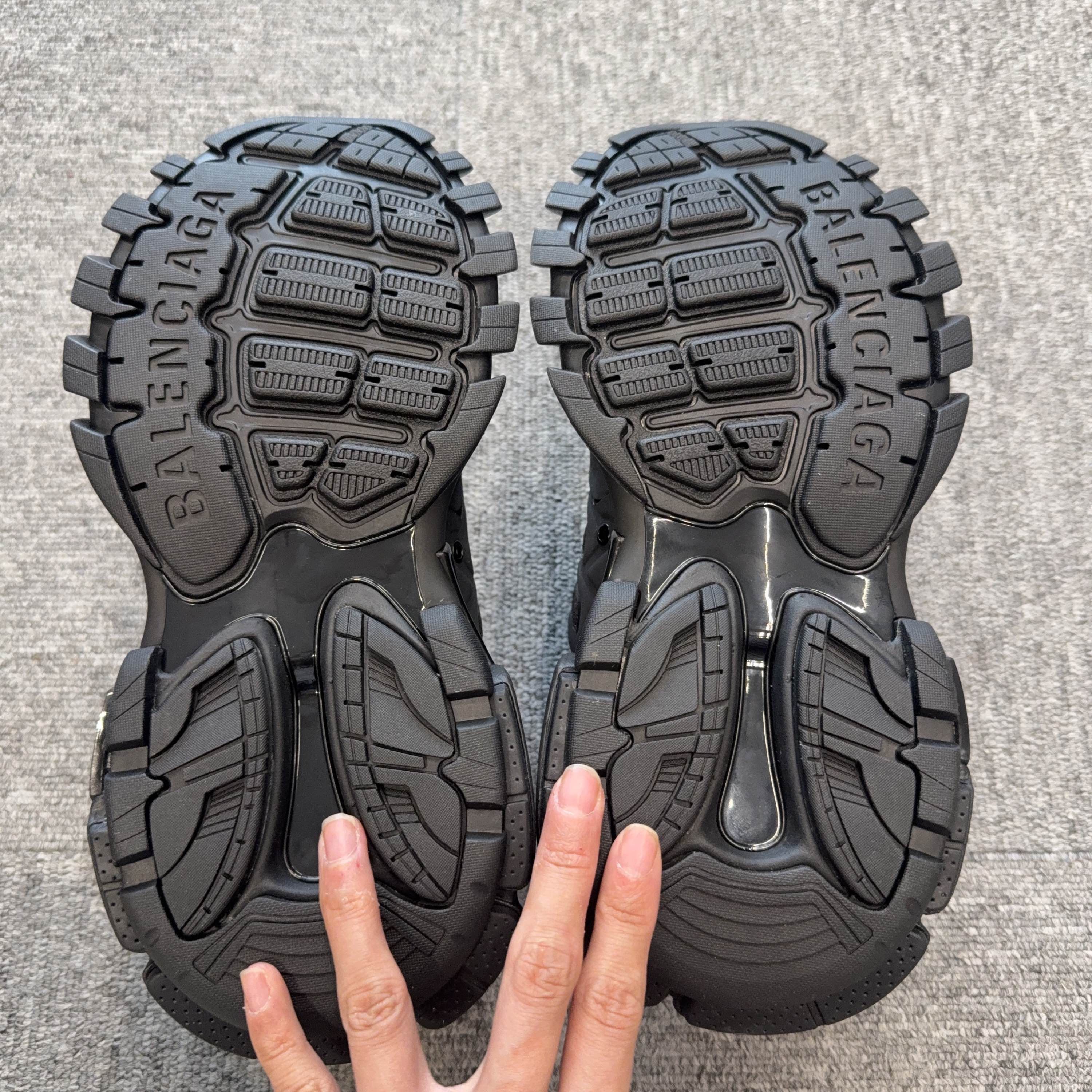 Balenciaga Balenciaga Track Sneakers Black Size 35 Size US 5 / IT 35 - 4 Thumbnail