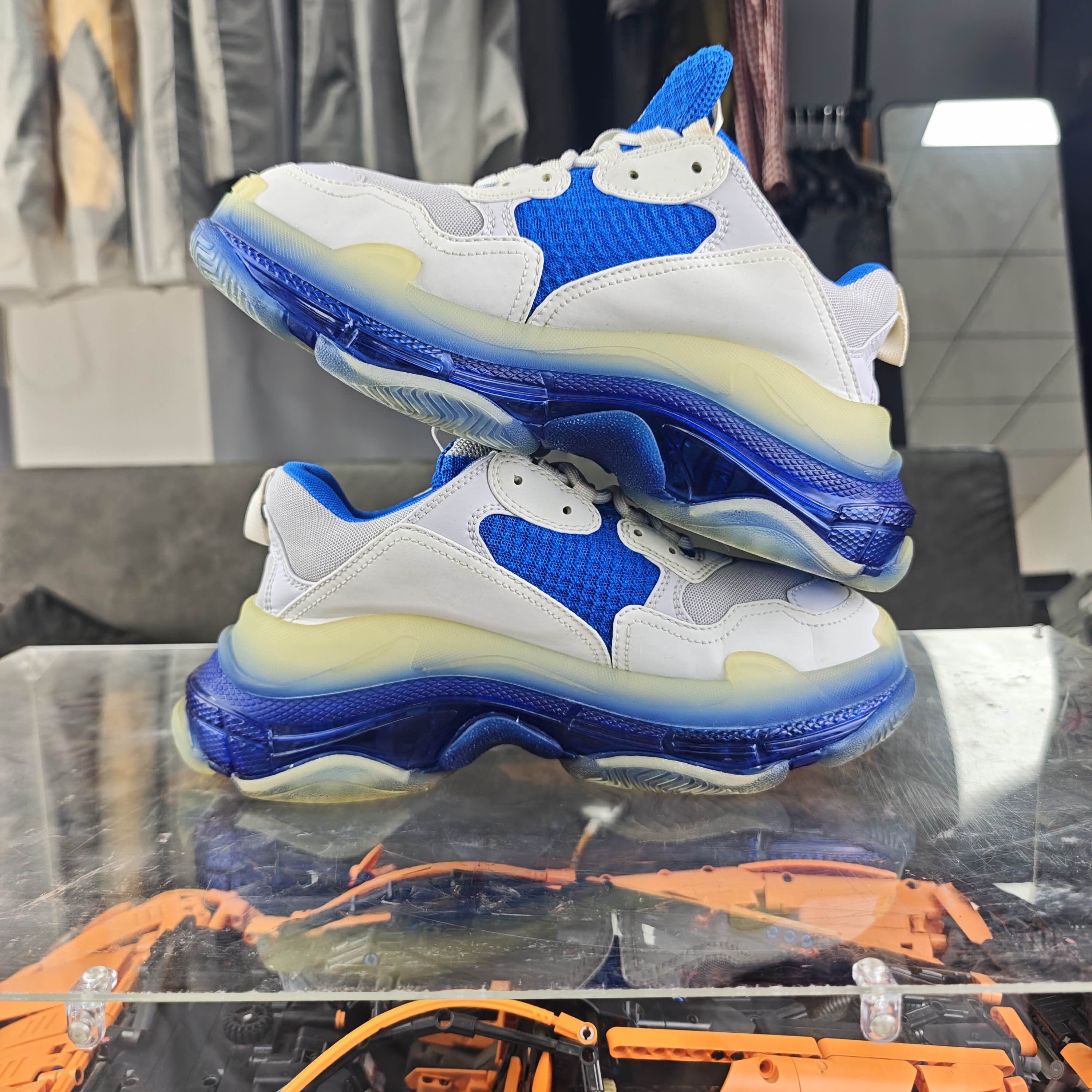 Balenciaga Balenciaga Triple S White Blue Sneakers Size 6 Size US 6 / EU 39 - 7 Thumbnail