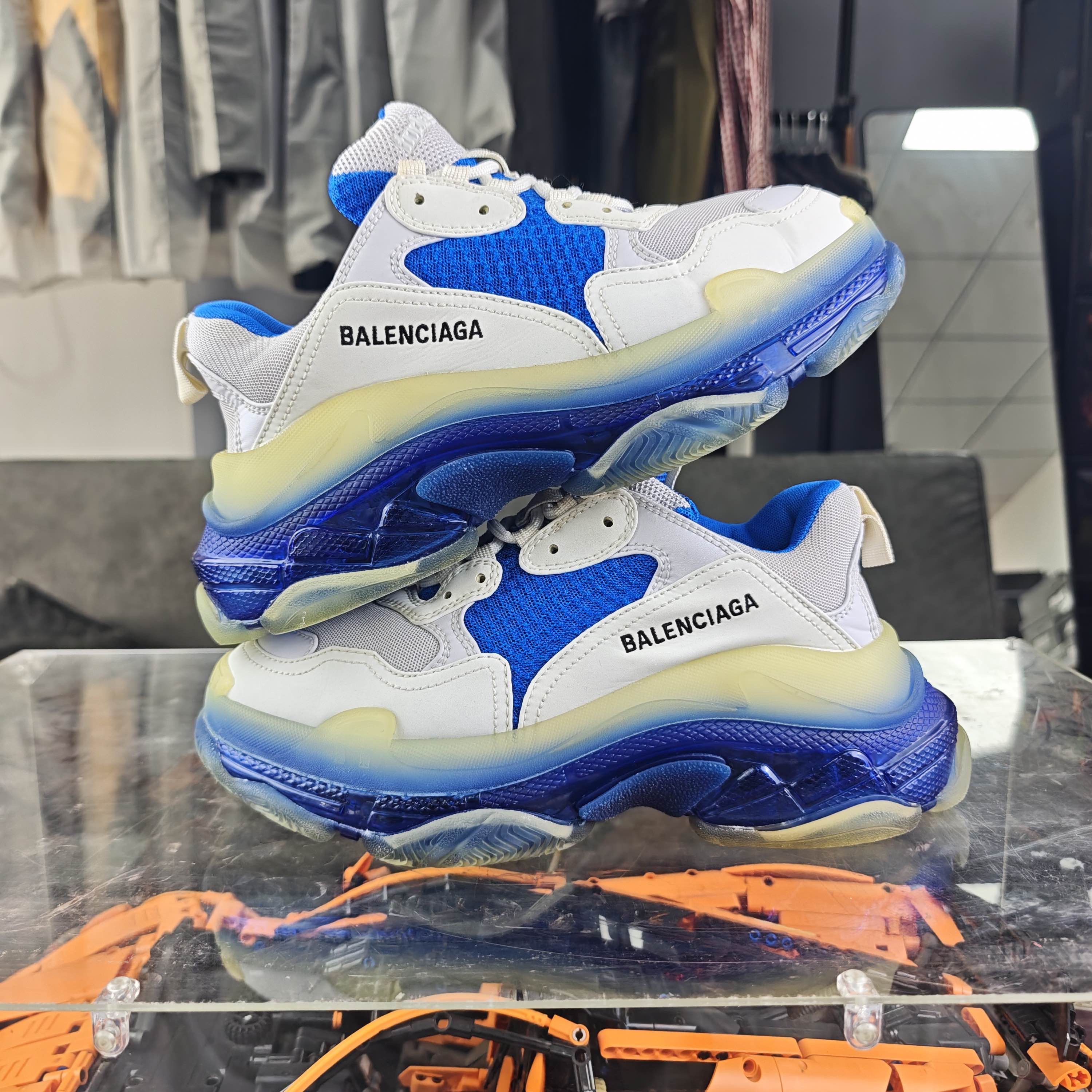 Balenciaga Balenciaga Triple S White Blue Sneakers Size 6 Size US 6 / EU 39 - 8 Thumbnail