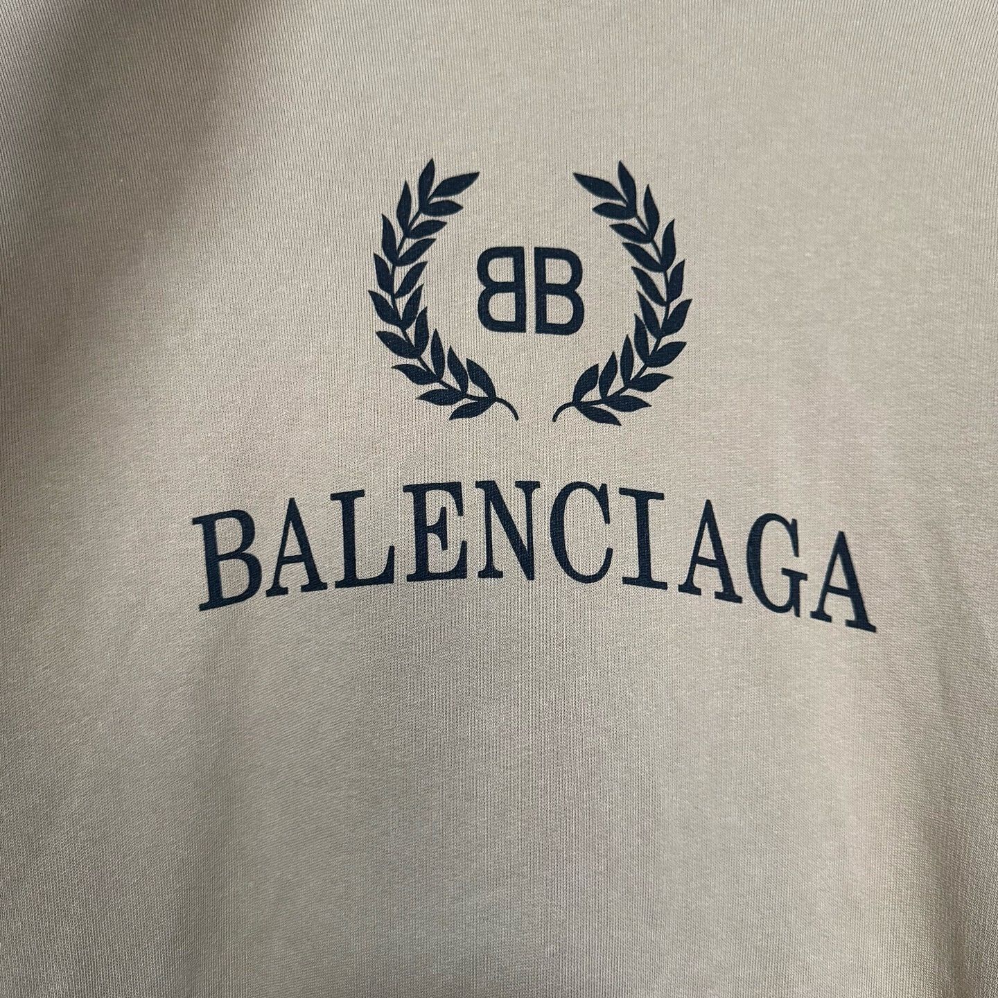 Balenciaga Balenciaga Laurel Logo Hoodie Beige Size XS Size US XS / EU 42 / 0 - 6 Thumbnail