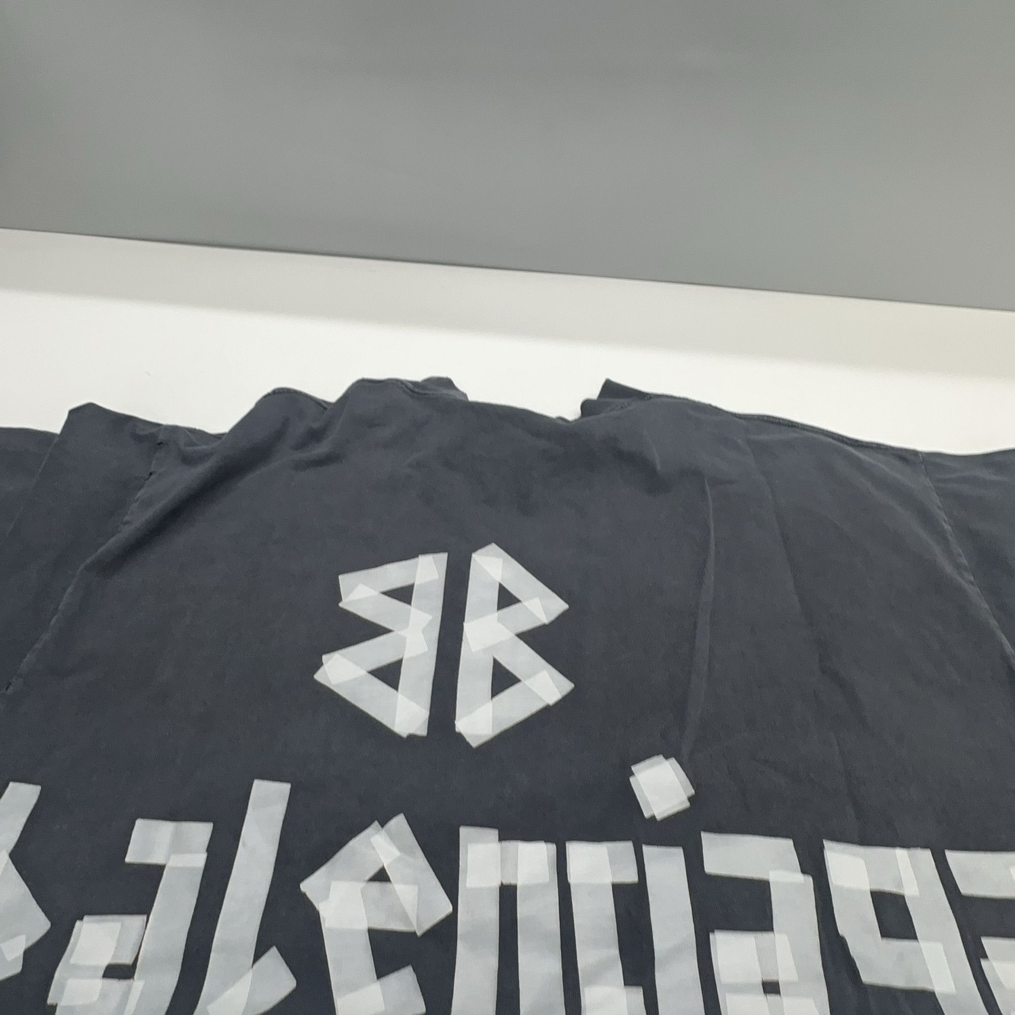 Balenciaga Balenciaga Tape Logo T-Shirt Size M Size US M / EU 48-50 / 2 - 12 Thumbnail