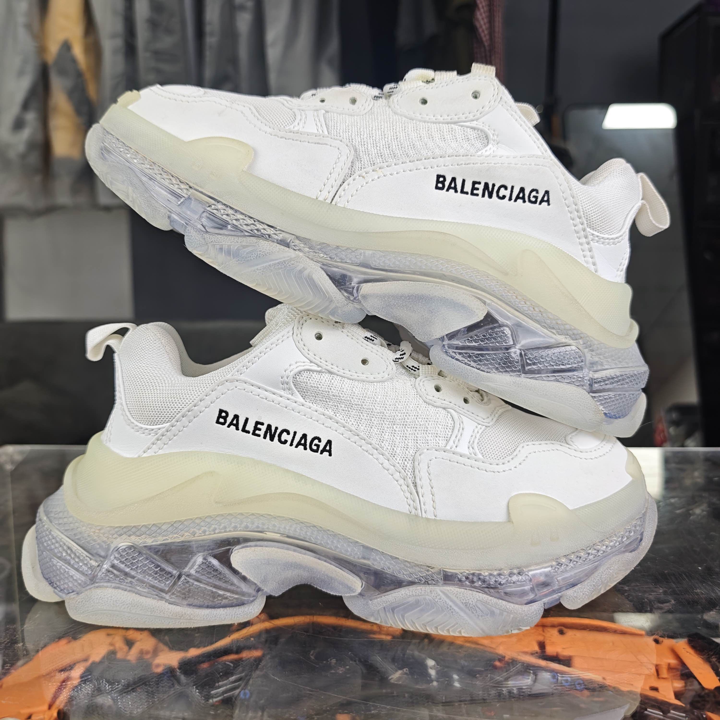 Balenciaga Balenciaga White Triple S Clear Sole Sneakers Size 37 Size US 7 / IT 37 - 7 Thumbnail