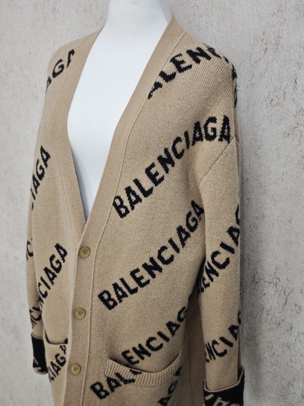 Balenciaga Balenciaga Logo Pattern Cardigan Size XS Size XS / US 0-2 / IT 36-38 - 5 Thumbnail