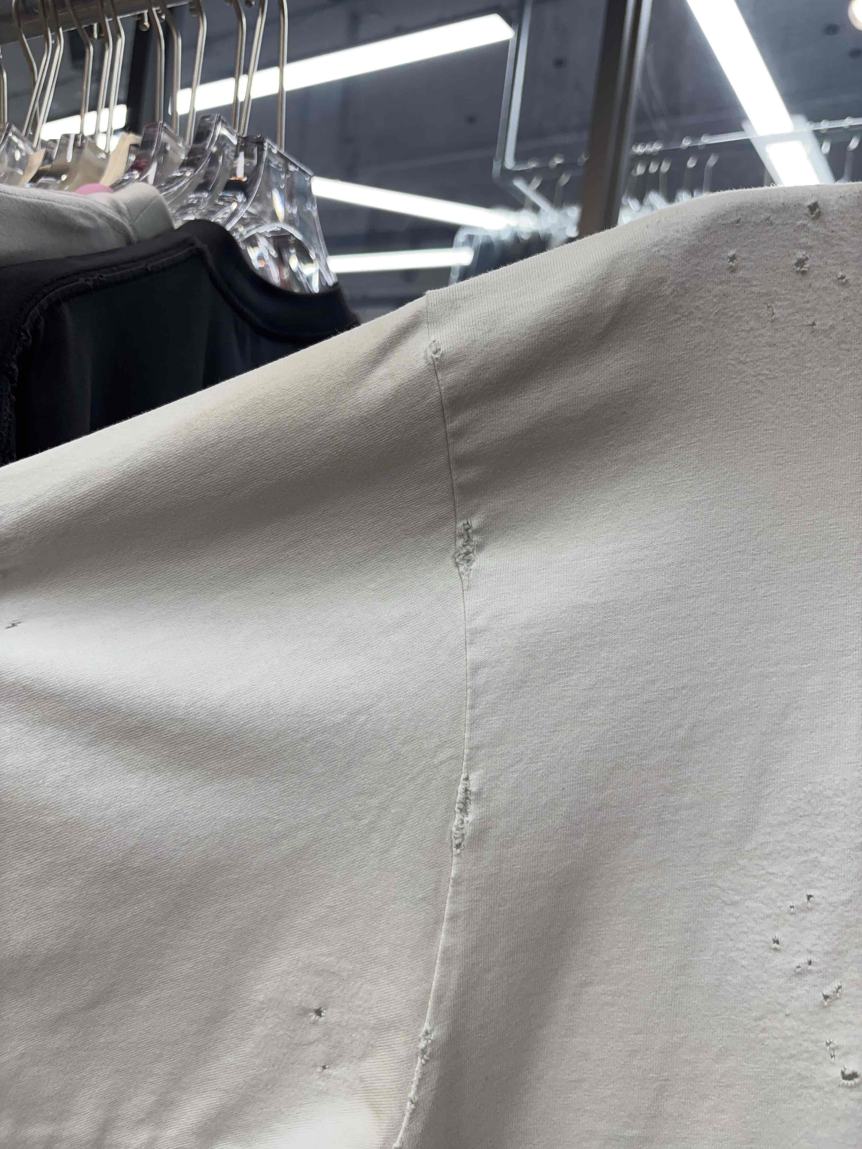 Balenciaga Balenciaga Distressed Bitcoin Logo T-Shirt Size S Size US S / EU 44-46 / 1 - 6 Thumbnail