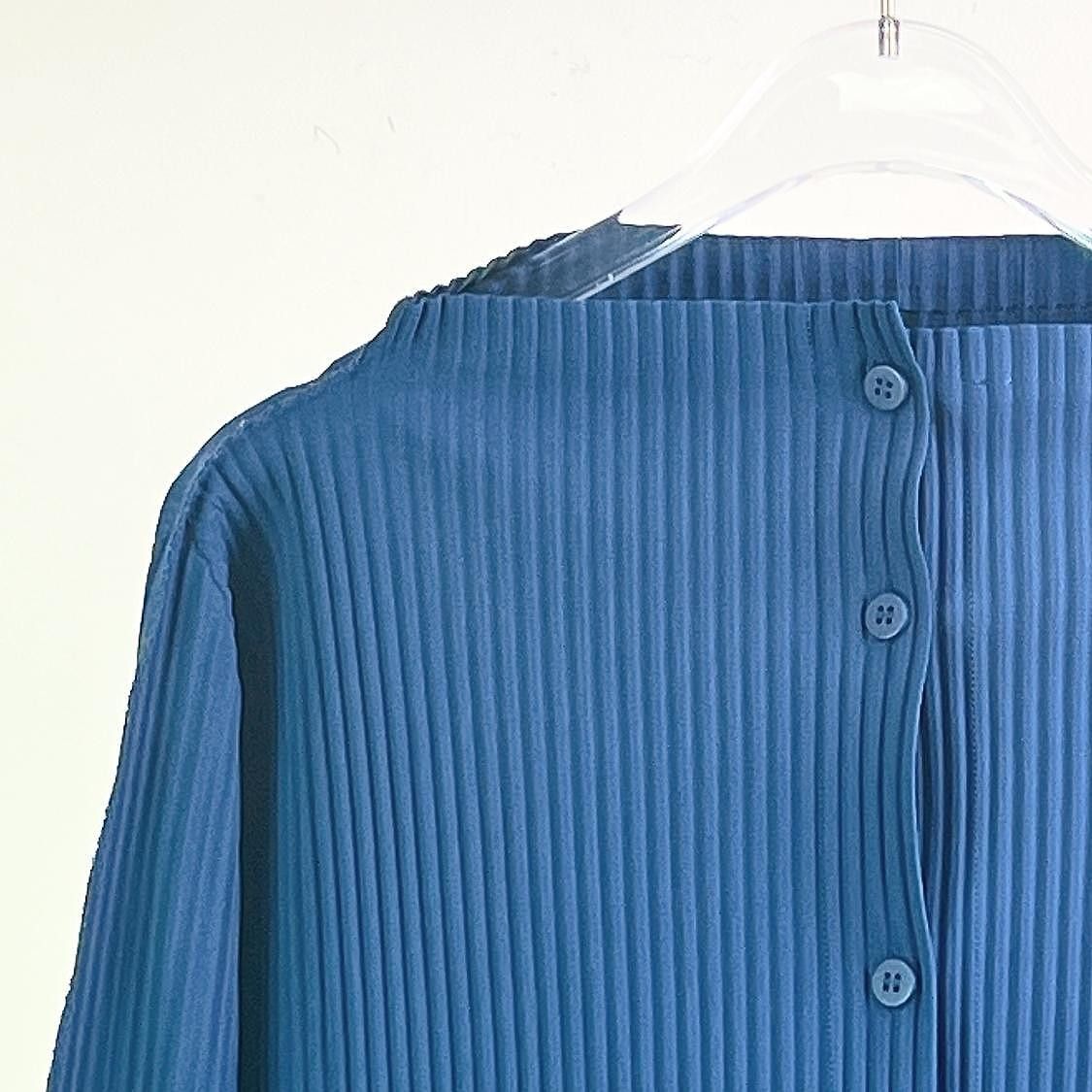 Issey Miyake me Issey Miyake Pleated Button Up Size OS Size ONE SIZE - 3 Thumbnail