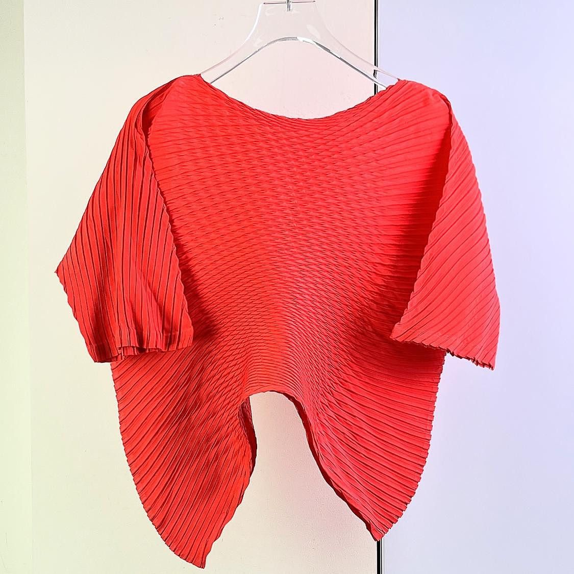 Issey Miyake Homme Plissé Issey Miyake Pleated Short Sleeve T-Shirt Size Size US M / EU 48-50 / 2 - 2 Thumbnail