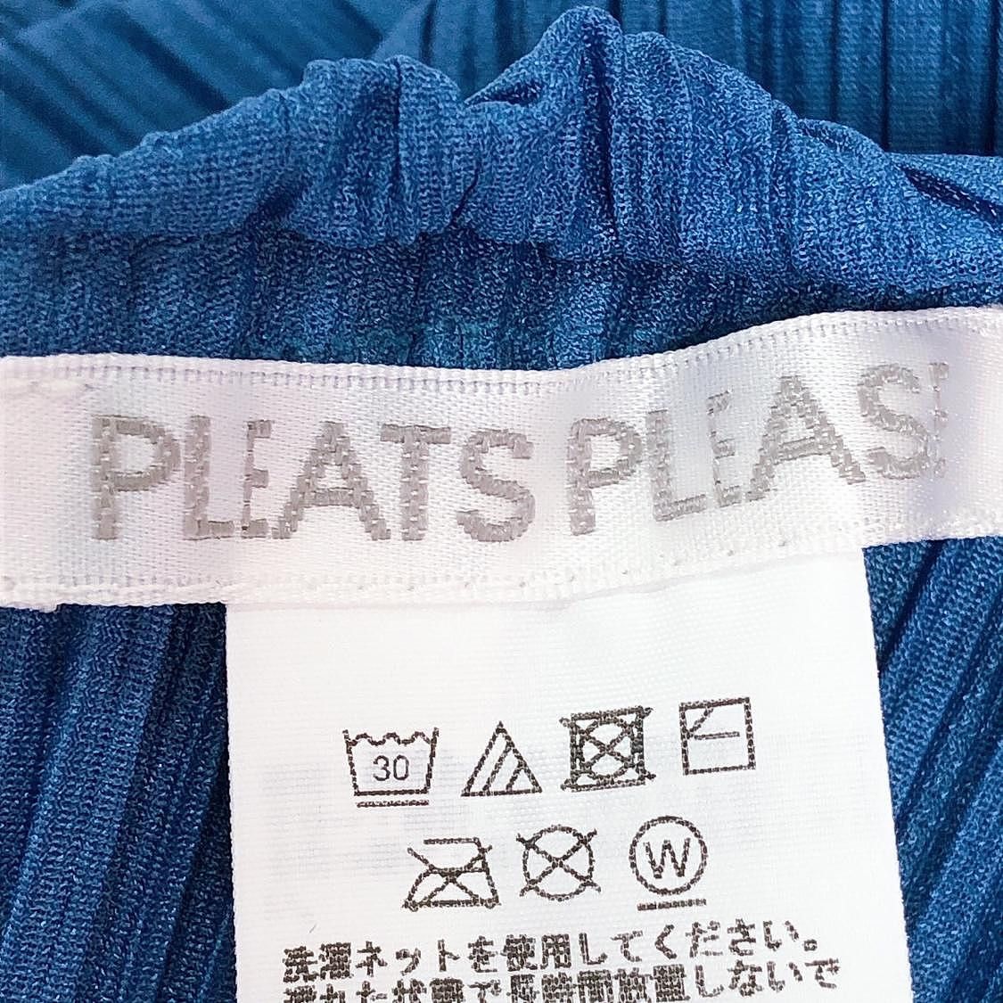 Pleats Please Issey Miyake Pleats Please Issey Miyake Graphic Pleats Top Size 3 Size M / US 6-8 / IT 42-44 - 3 Thumbnail