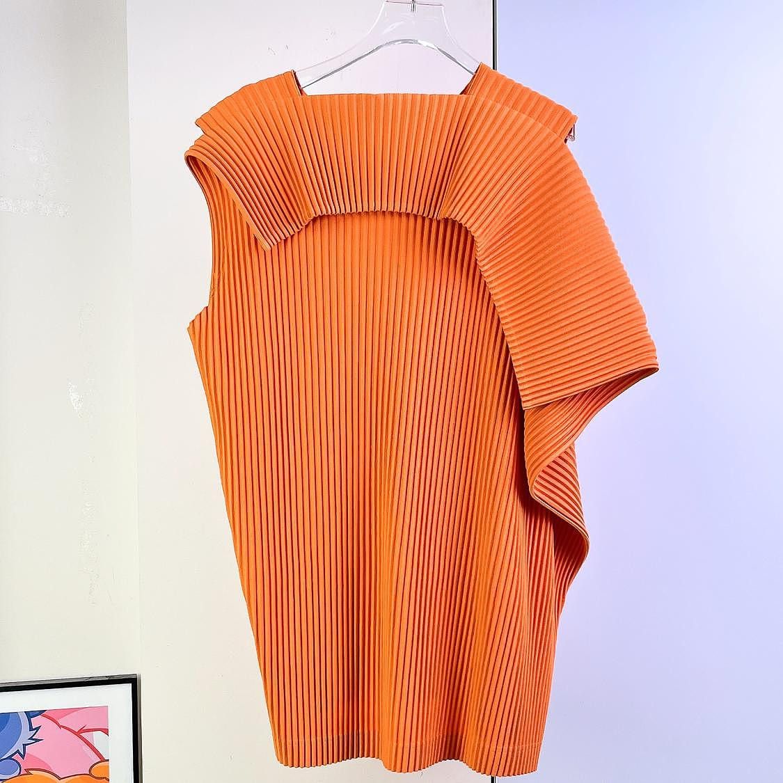 Issey Miyake Homme Plissé Issey Miyake Asymmetric Pleated Top Size M Size US M / EU 48-50 / 2 - 2 Thumbnail