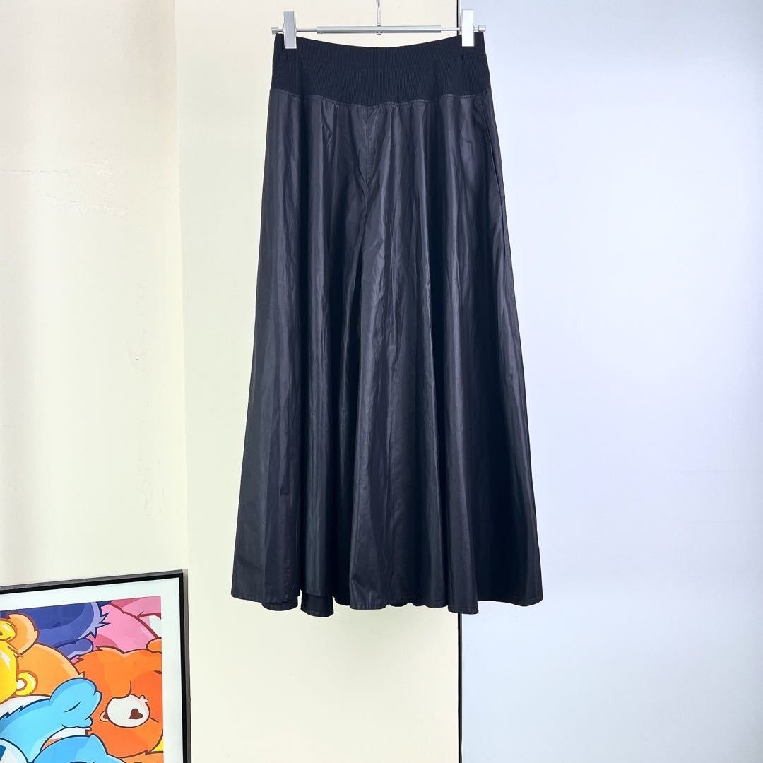 Issey Miyake Issey Miyake Black Midi Skirt Size S Size 27" / US 4 / IT 40 - 2 Thumbnail