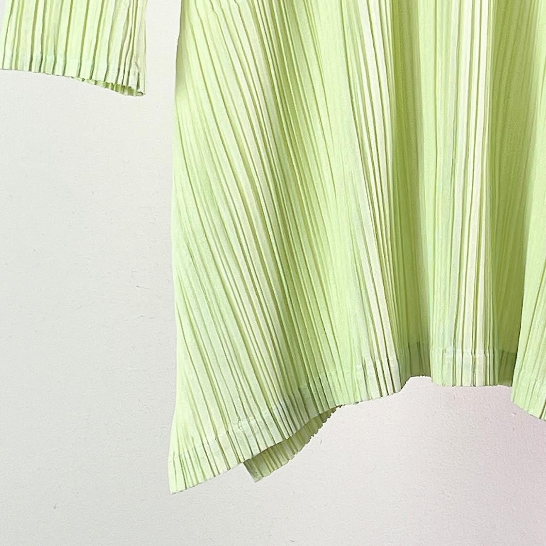 Pleats Please Issey Miyake Pleats Please Issey Miyake Green Pleated Top Size 3 Size M / US 6-8 / IT 42-44 - 6 Thumbnail