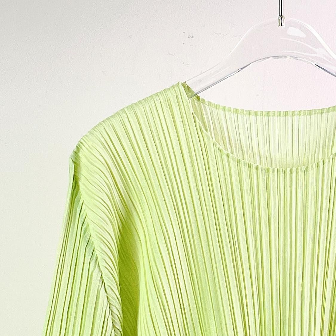 Pleats Please Issey Miyake Pleats Please Issey Miyake Green Pleated Top Size 3 Size M / US 6-8 / IT 42-44 - 5 Thumbnail
