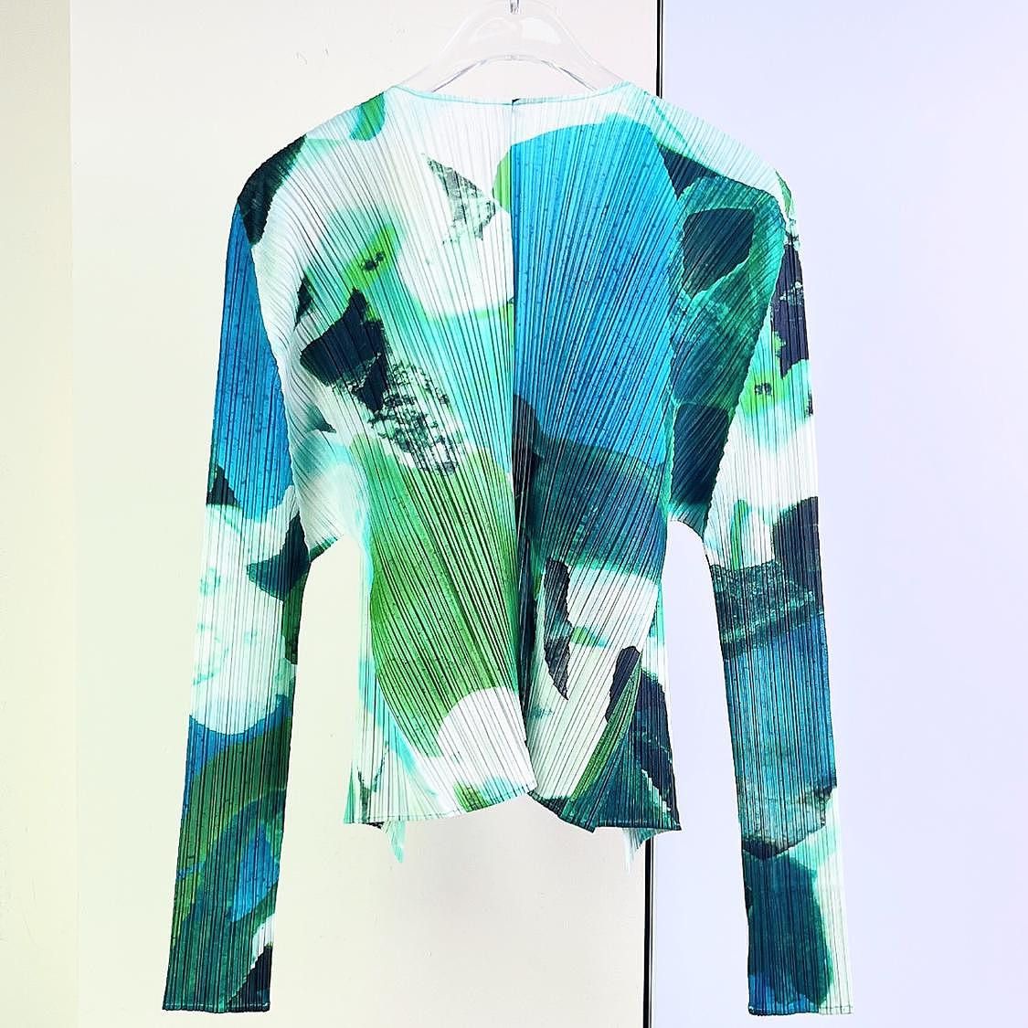 Pleats Please Issey Miyake Pleats Please Issey Miyake Green Pleated Button Up Size 4 Size L / US 10 / IT 46 - 2 Thumbnail