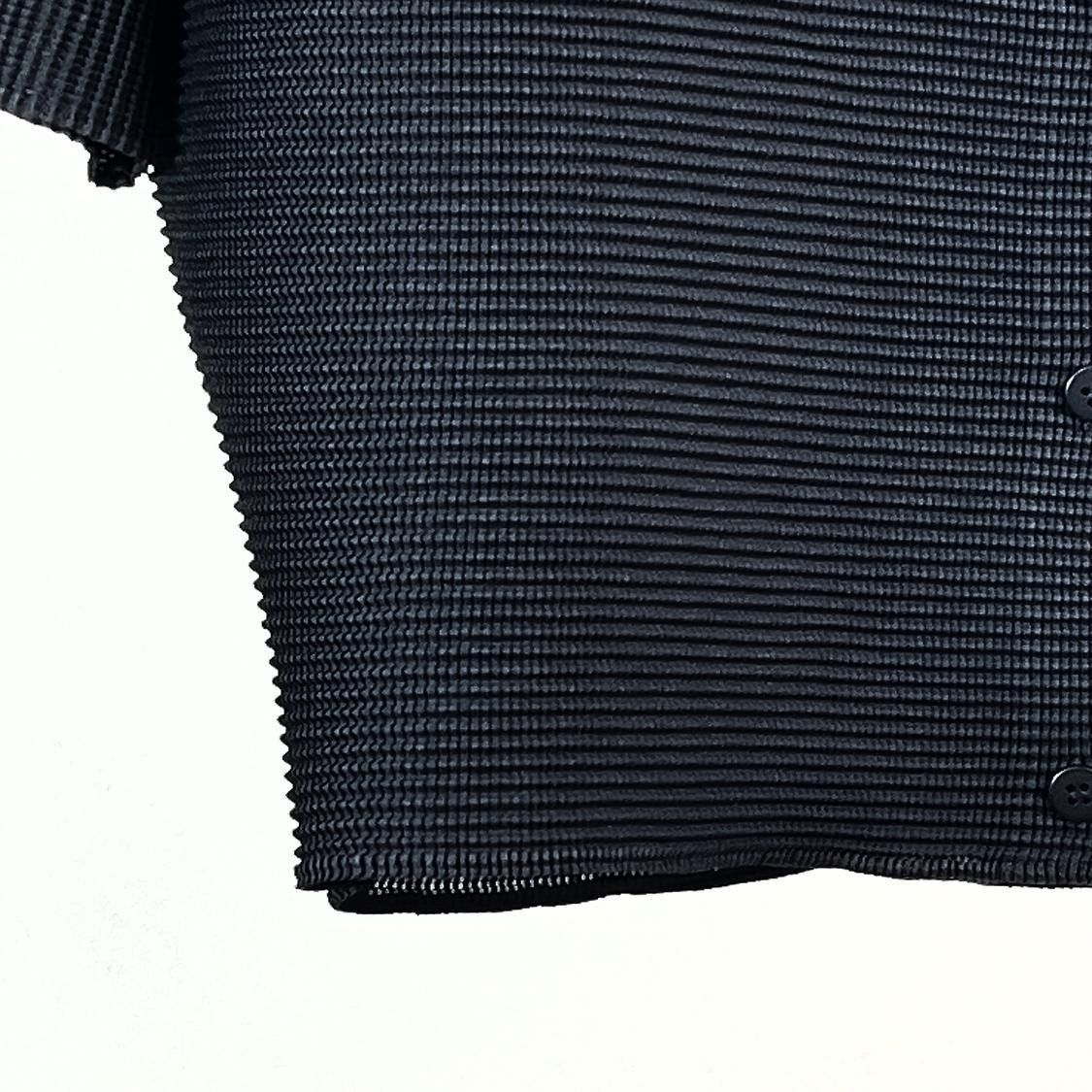 Issey Miyake Issey Miyake me Pleated Button Up Top Size S Size S / US 4 / IT 40 - 6 Thumbnail