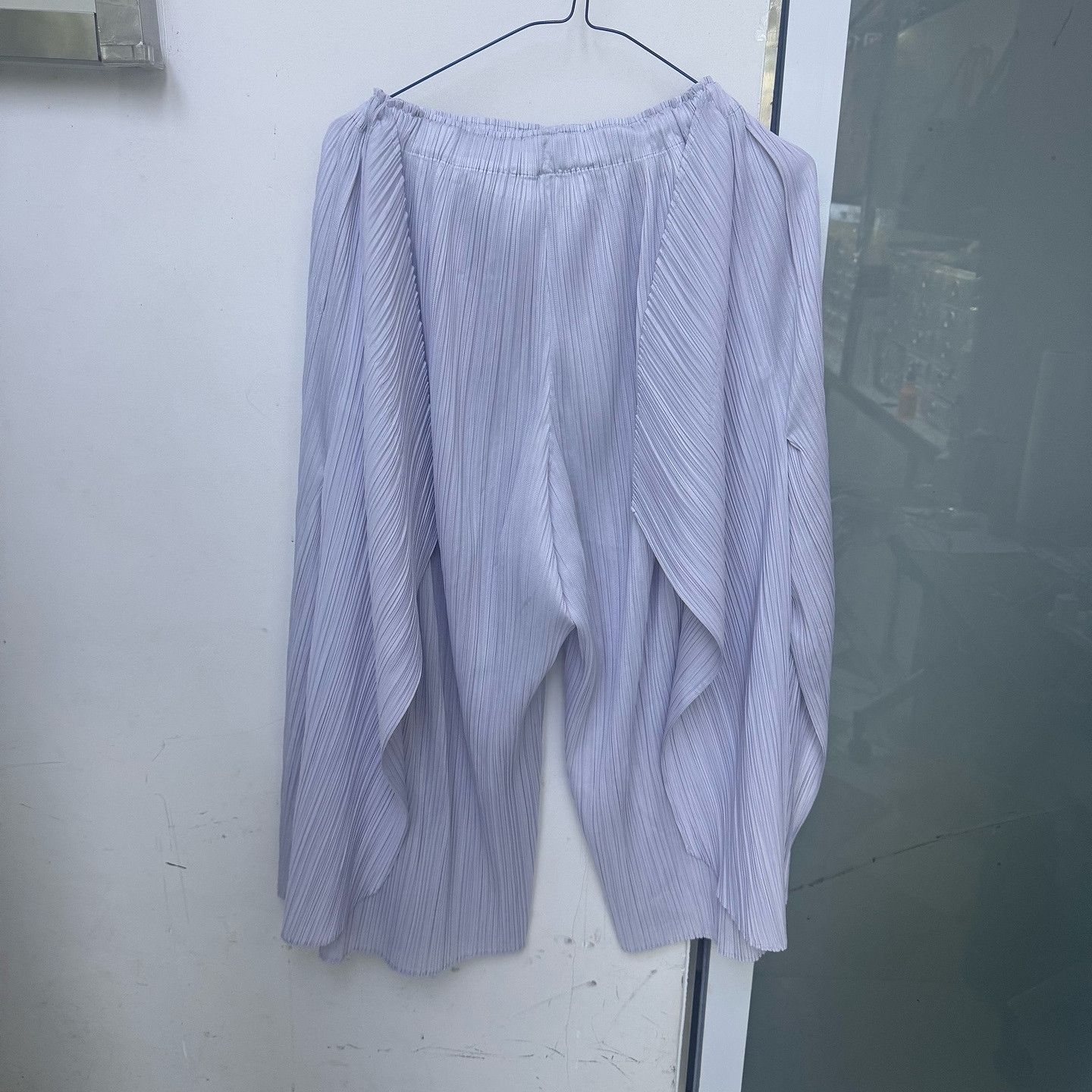 Pleats Please Issey Miyake Pleats Please Issey Miyake Lilac Pleated Pants Size 1 Size 26" / US 2 / IT 38 - 2 Thumbnail