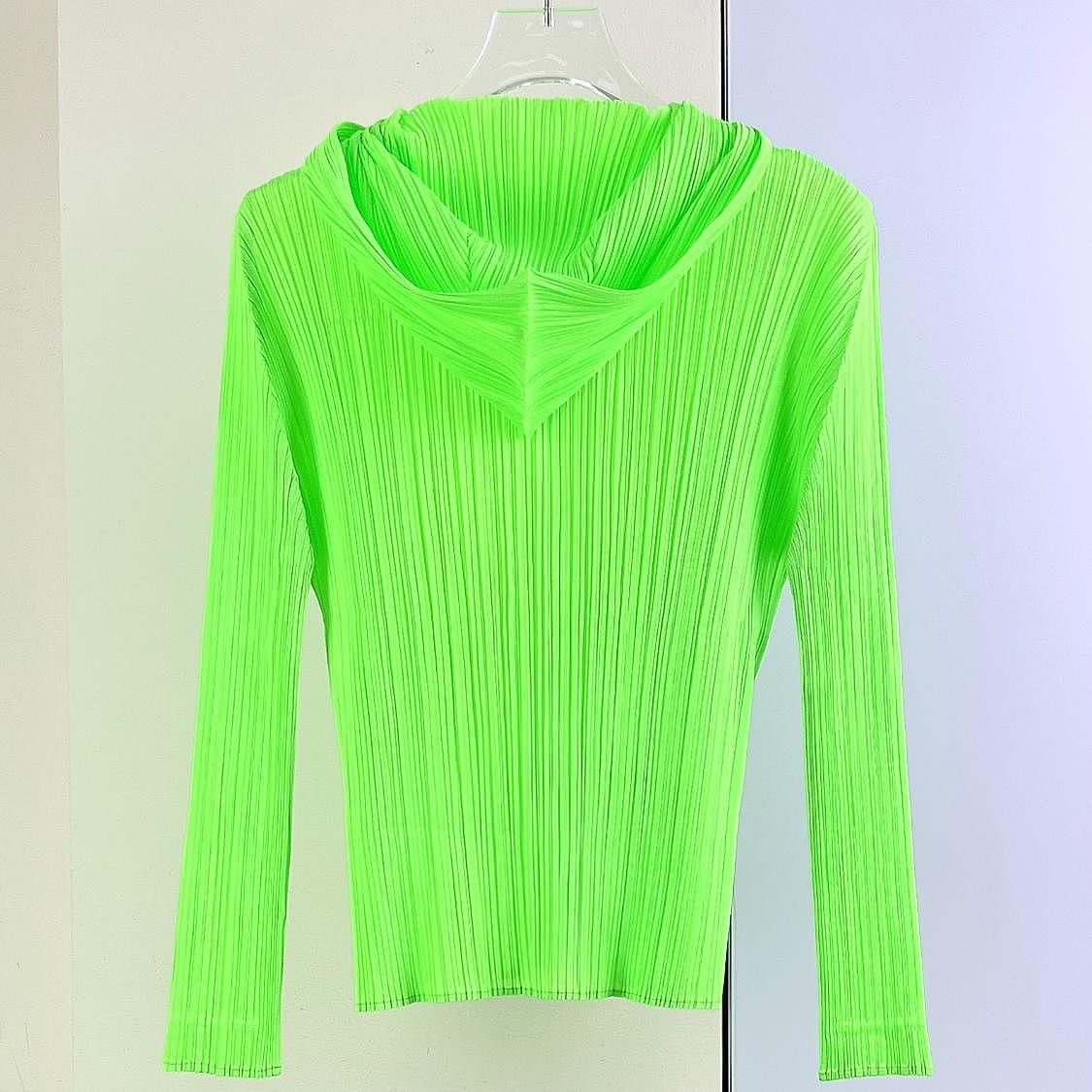 Pleats Please Issey Miyake Pleats Please Issey Miyake Neon Green Pleated Hoodie Size 3 Size M / US 6-8 / IT 42-44 - 2 Thumbnail